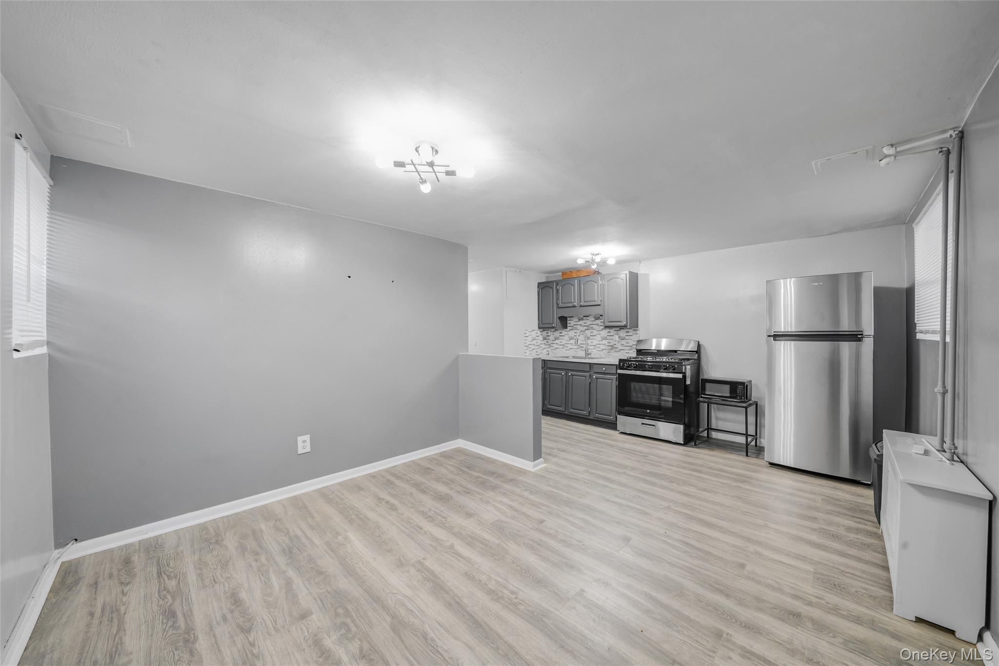 1318 East 58th Street, Unit 1 photo 3