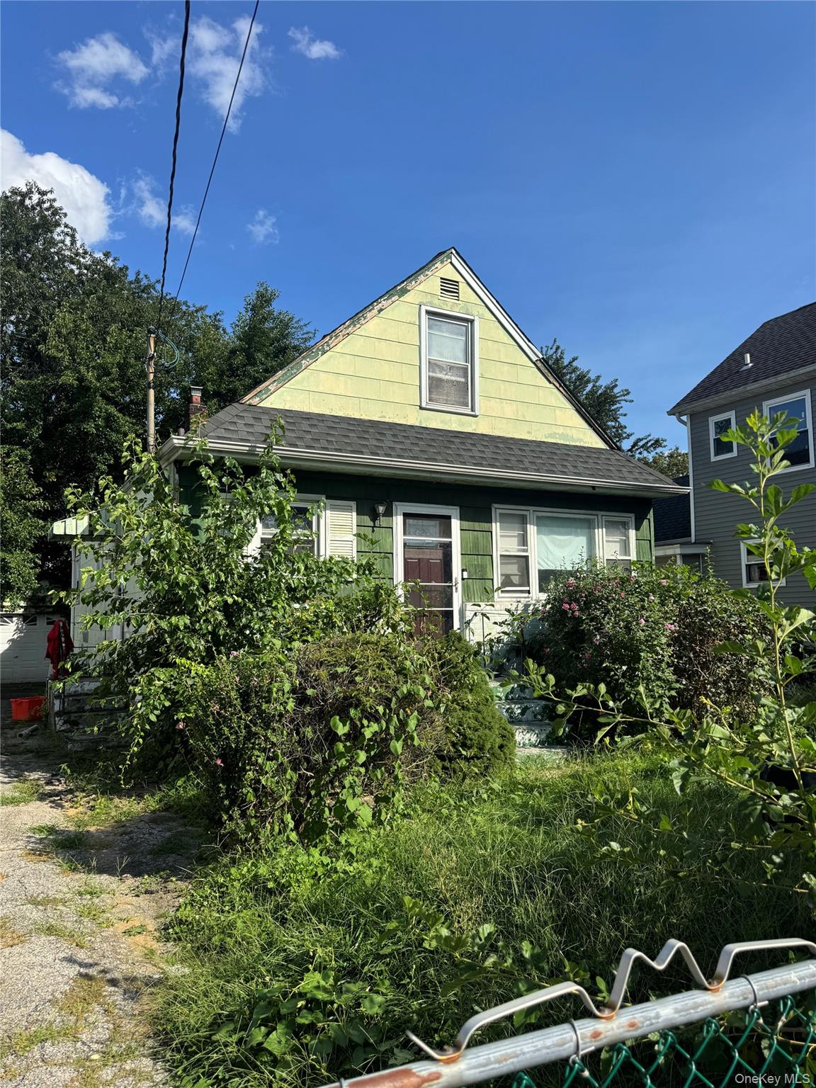 283 Doherty Avenue – For Sale