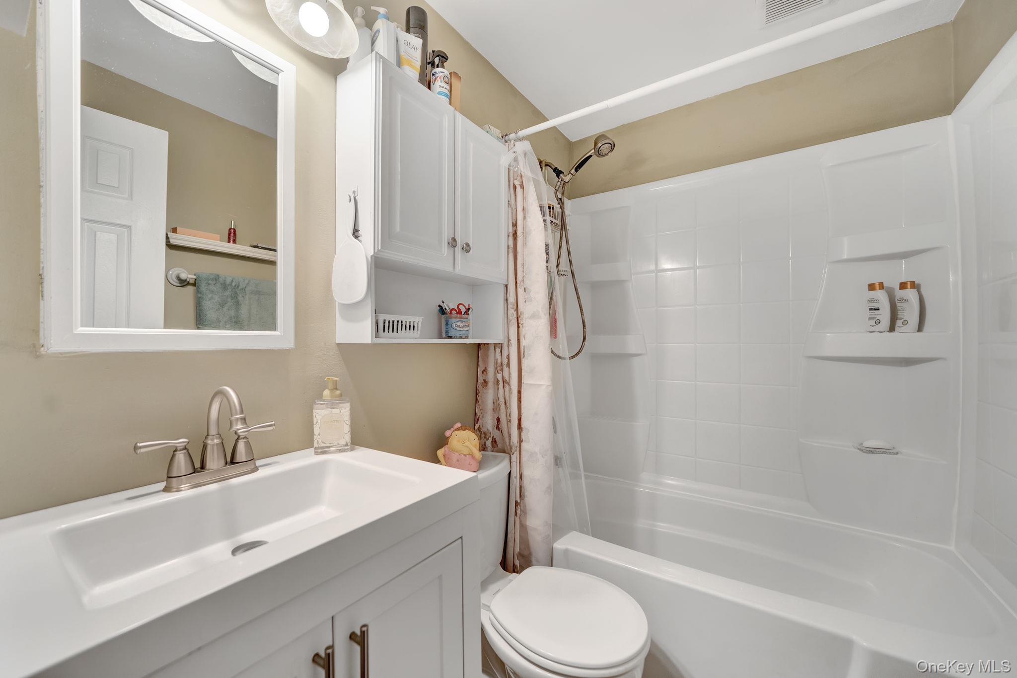 103 Queens Avenue – For Sale photo 28