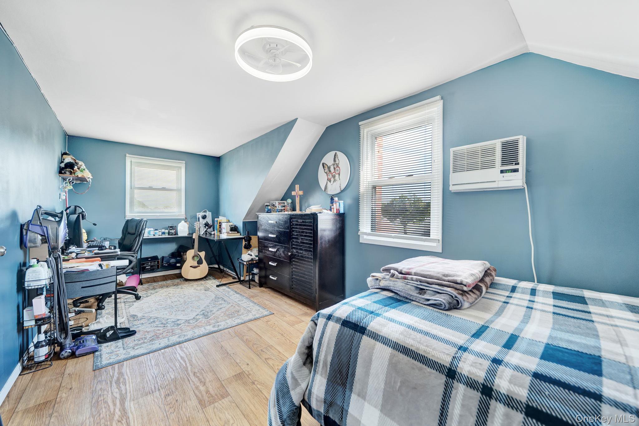 103 Queens Avenue – For Sale photo 29