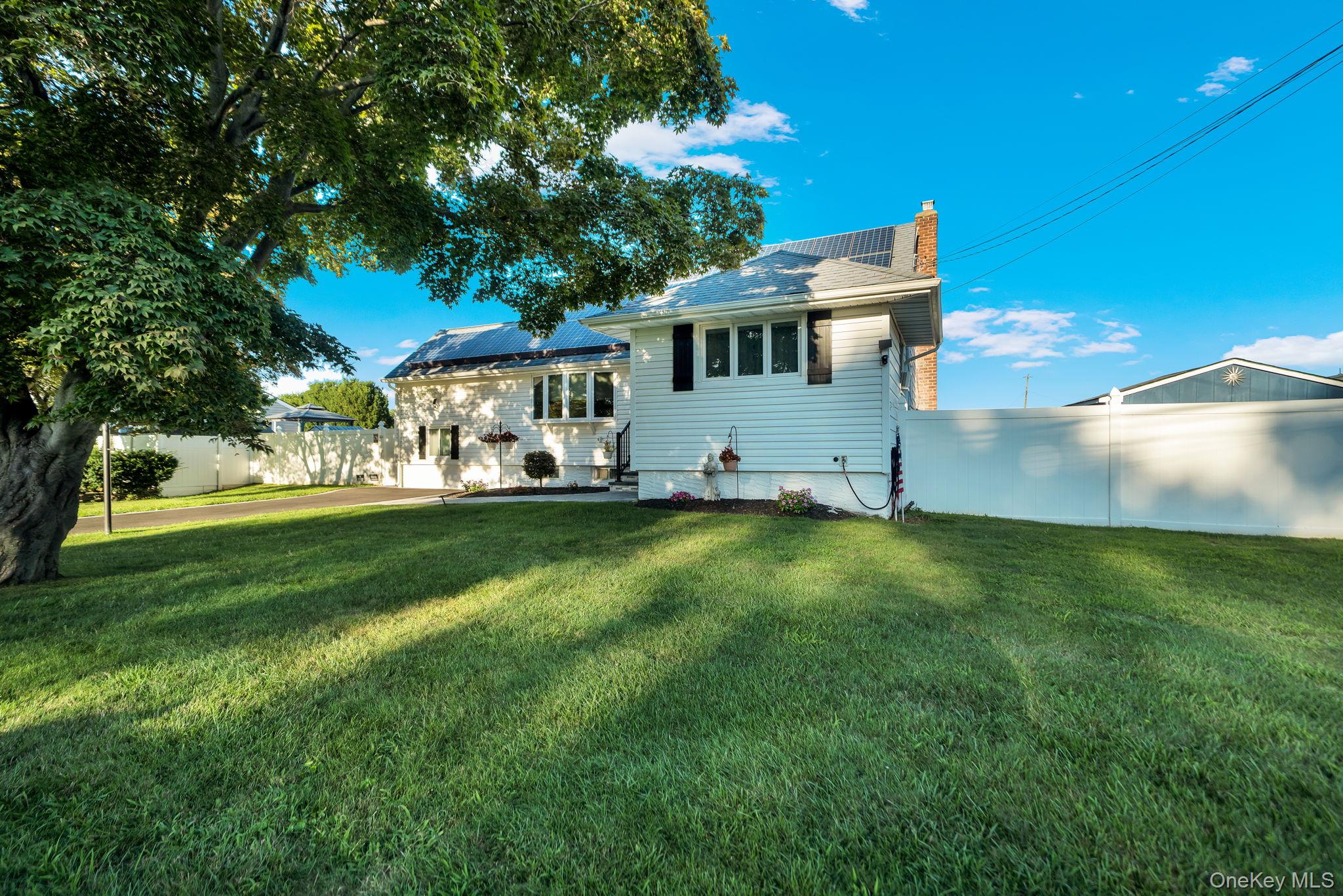 103 Queens Avenue – For Sale photo 44