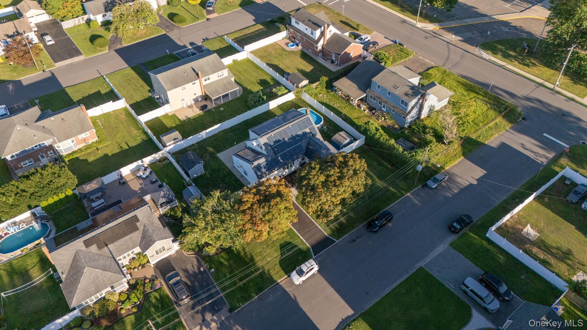 103 Queens Avenue – For Sale photo 39