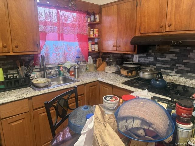 30 Saratoga Avenue – For Sale photo 3