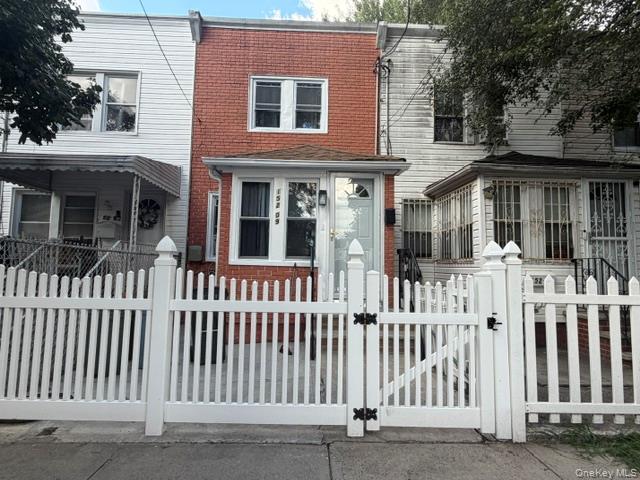 15209 118th Avenue – For Sale