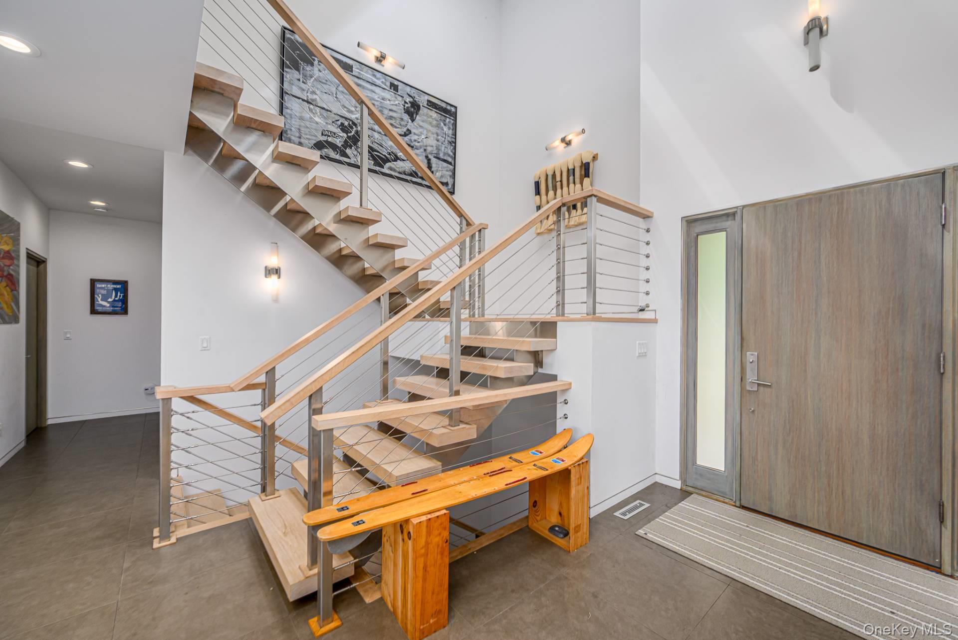 6 & 8 Russell Lane – For Rent photo 4