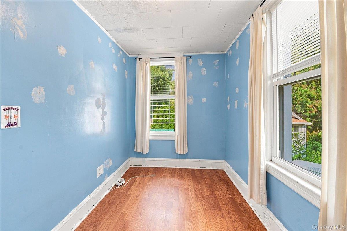 860 Hollywood Avenue – For Sale photo 14
