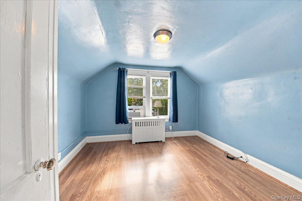 860 Hollywood Avenue – For Sale photo 21