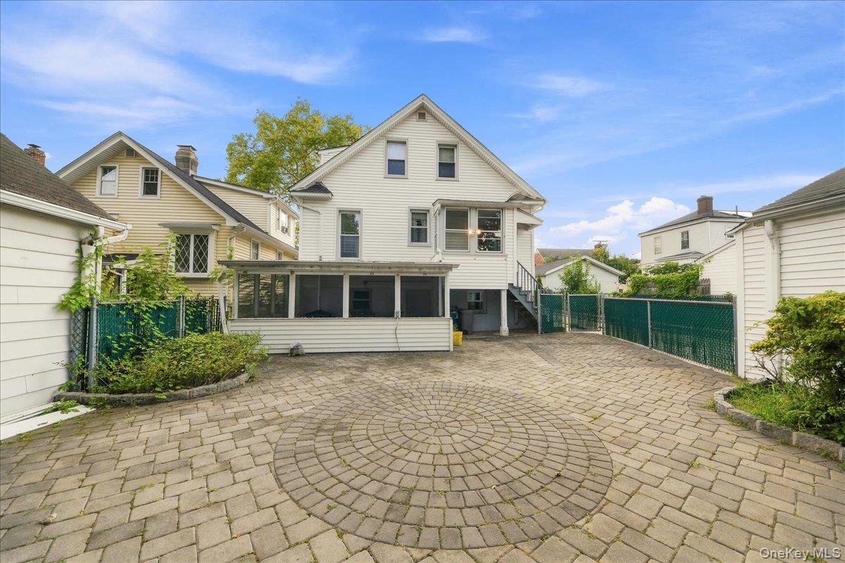 860 Hollywood Avenue – For Sale photo 28