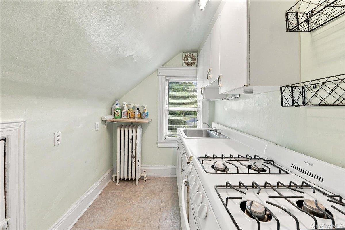 860 Hollywood Avenue – For Sale photo 23