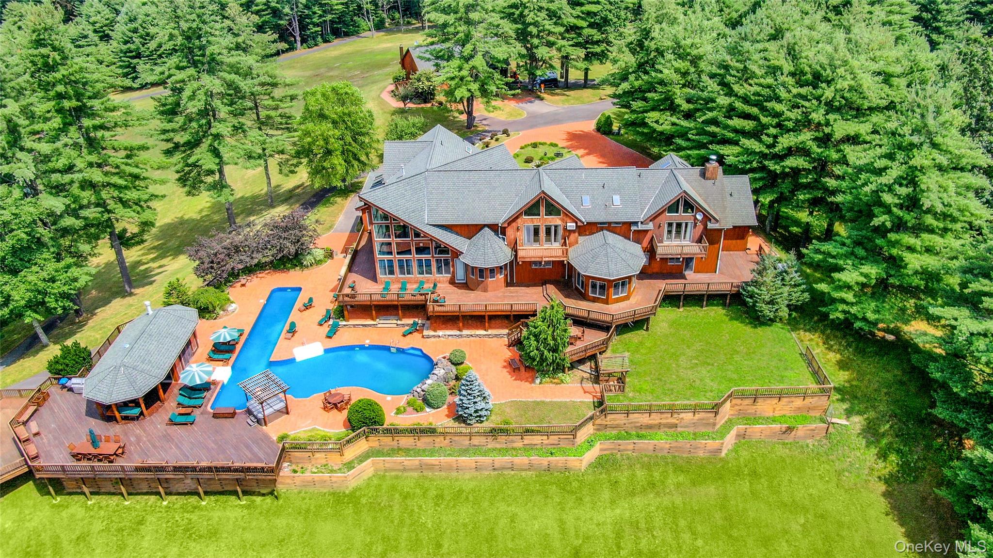 941 Starlight Road – For Sale