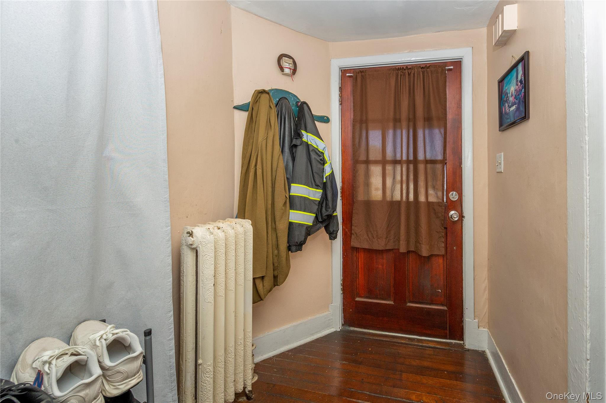 5 Henry Street – For Sale photo 8