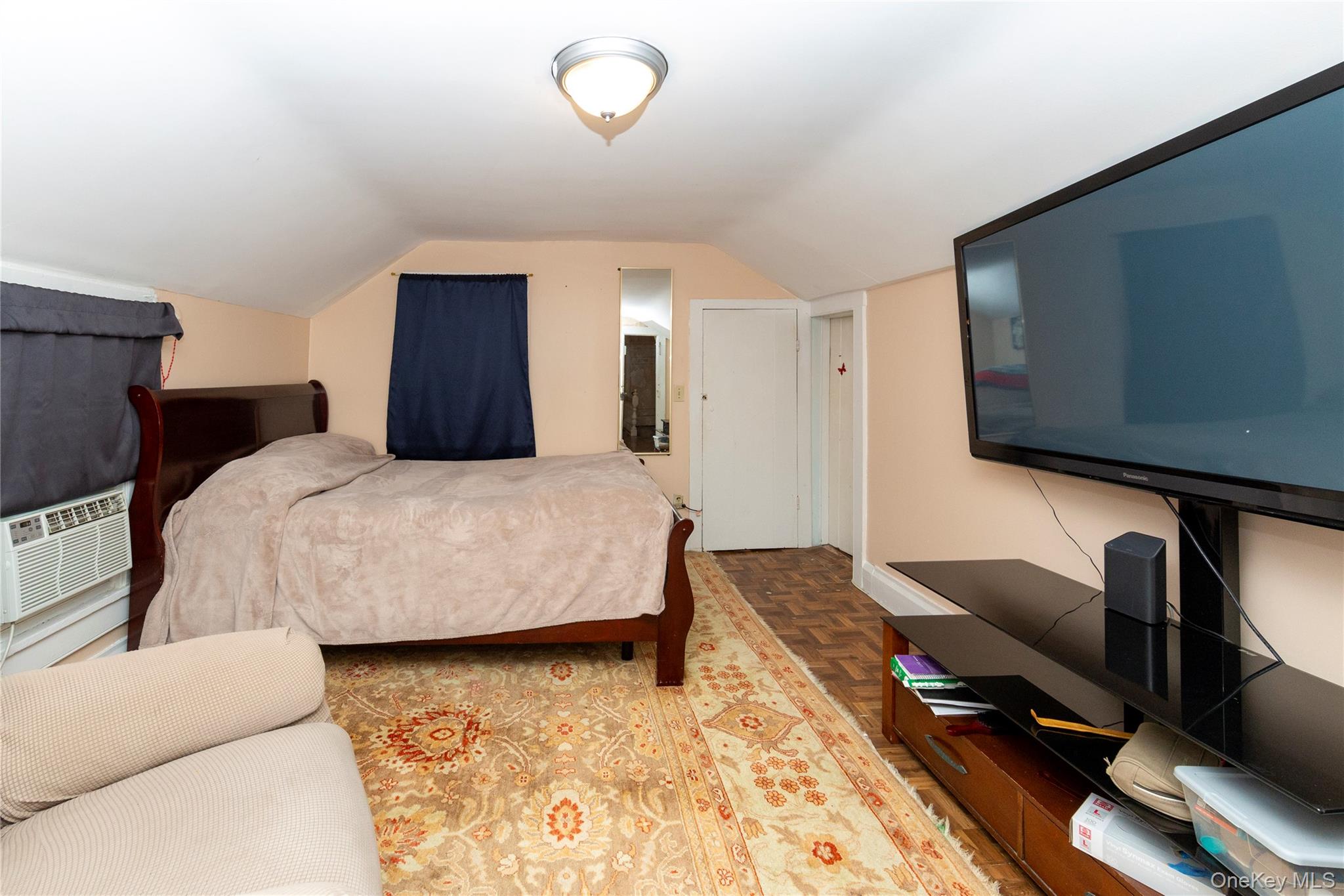 5 Henry Street – For Sale photo 22