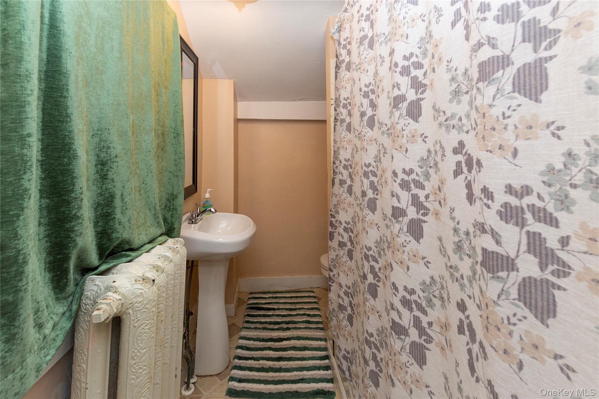 5 Henry Street – For Sale photo 23