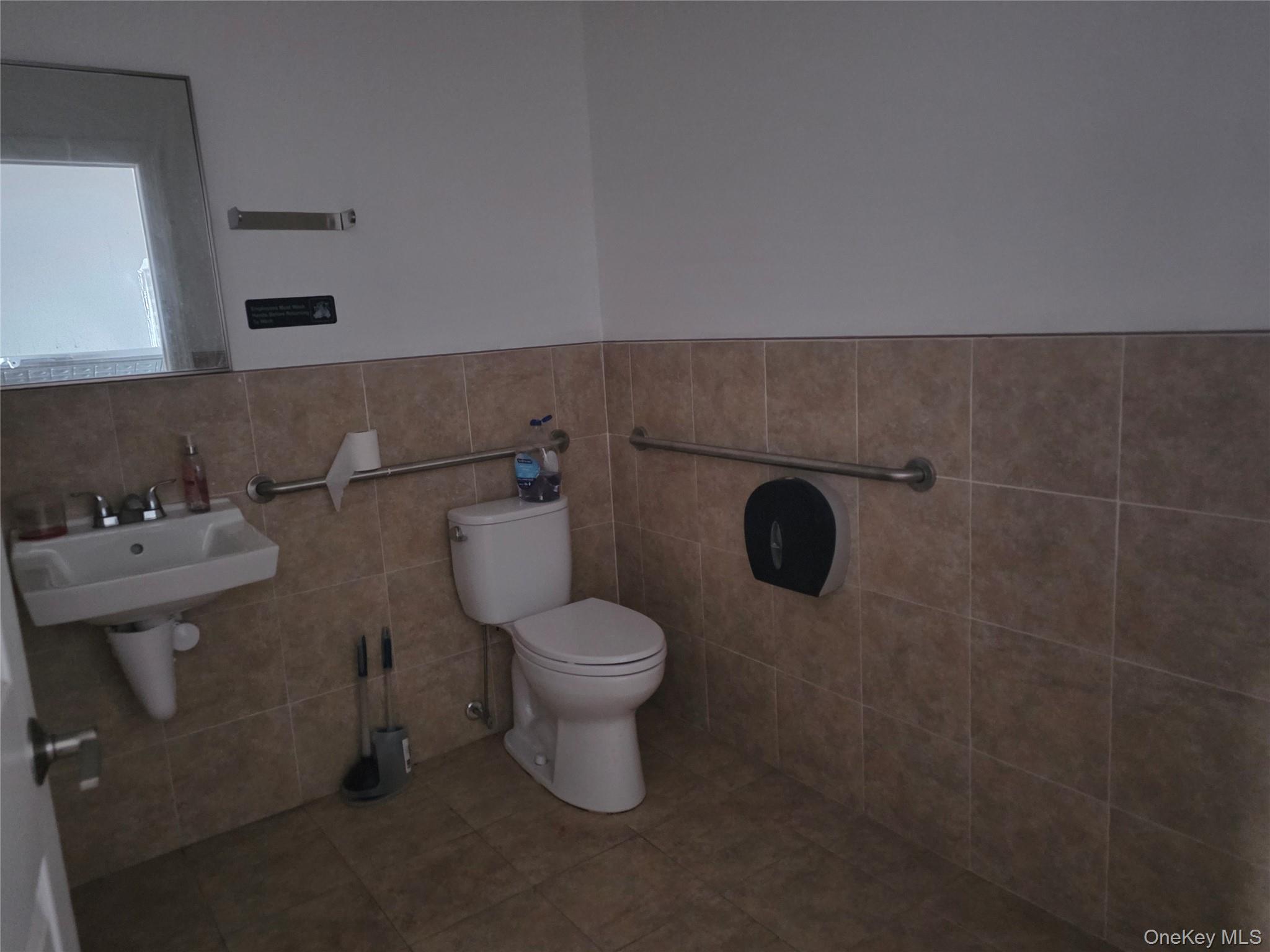 1024 W Beech Street – For Rent photo 5