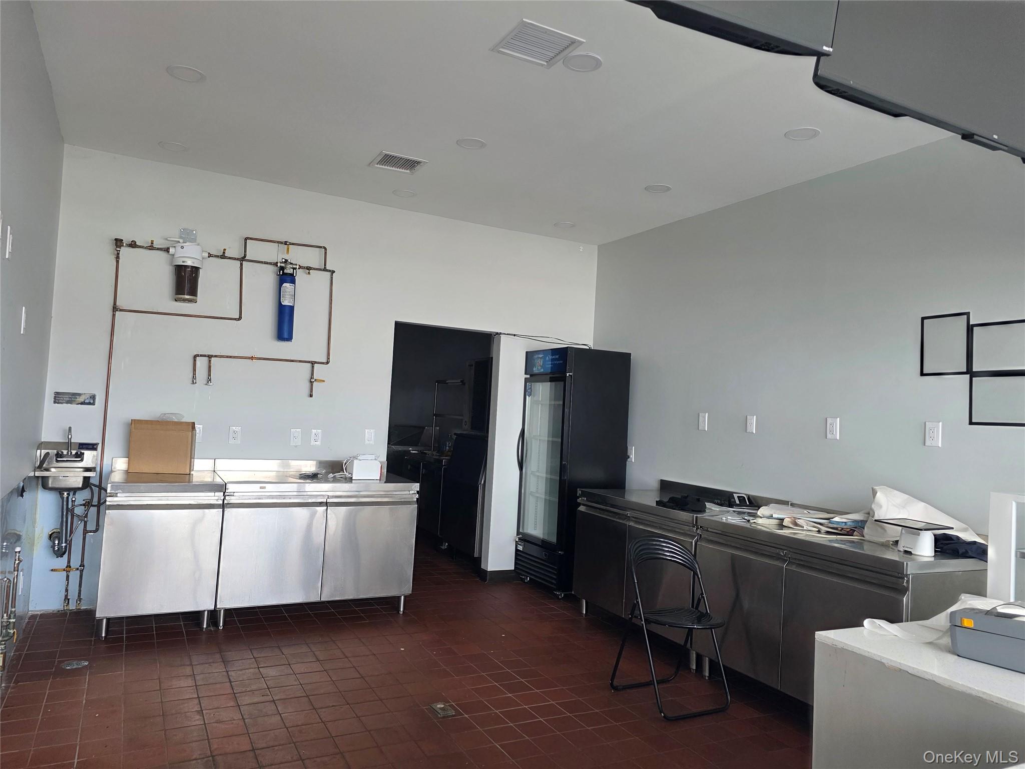 1024 W Beech Street – For Rent photo 3