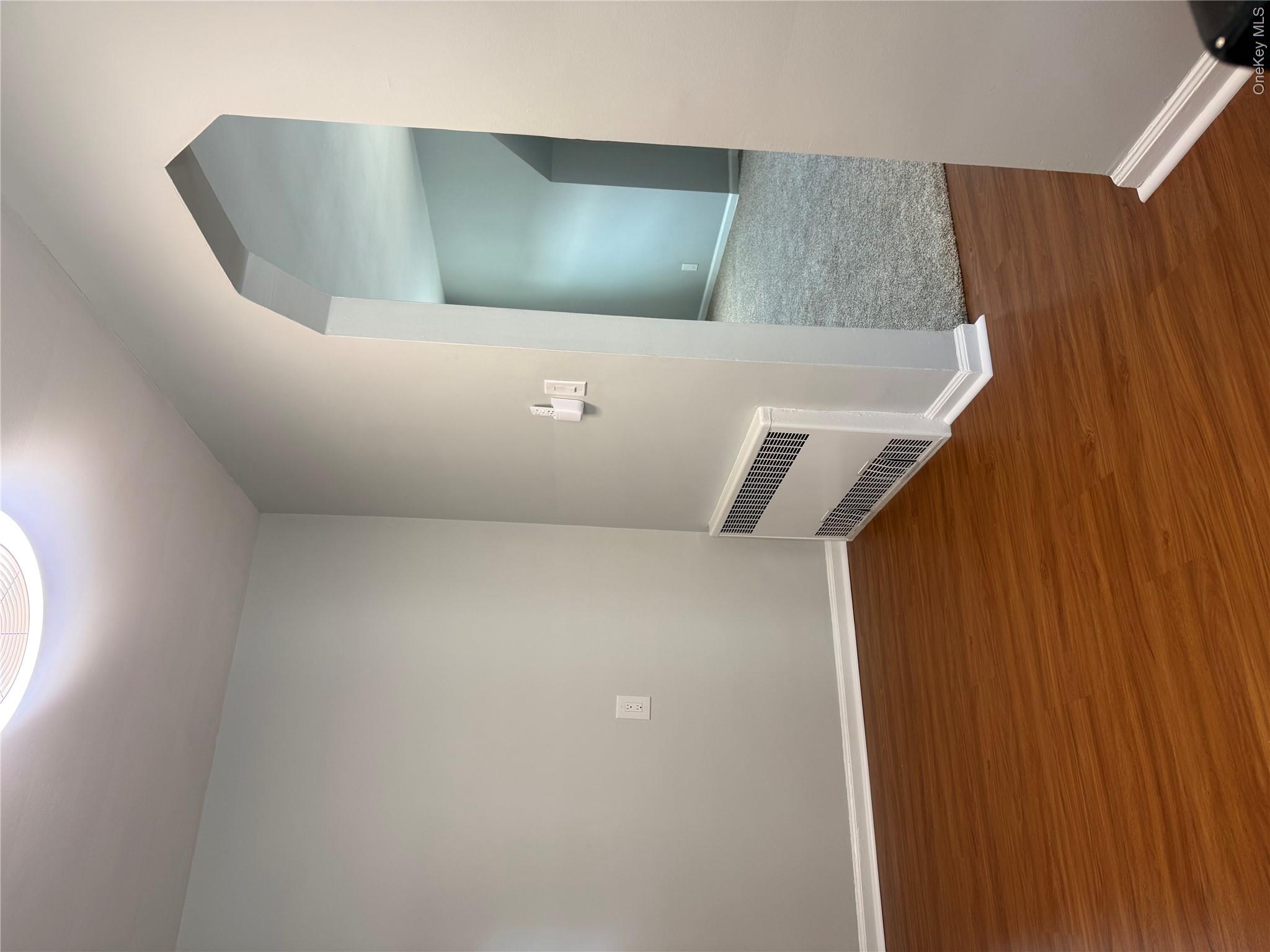 189 Nassau Boulevard, Unit 2 photo 2
