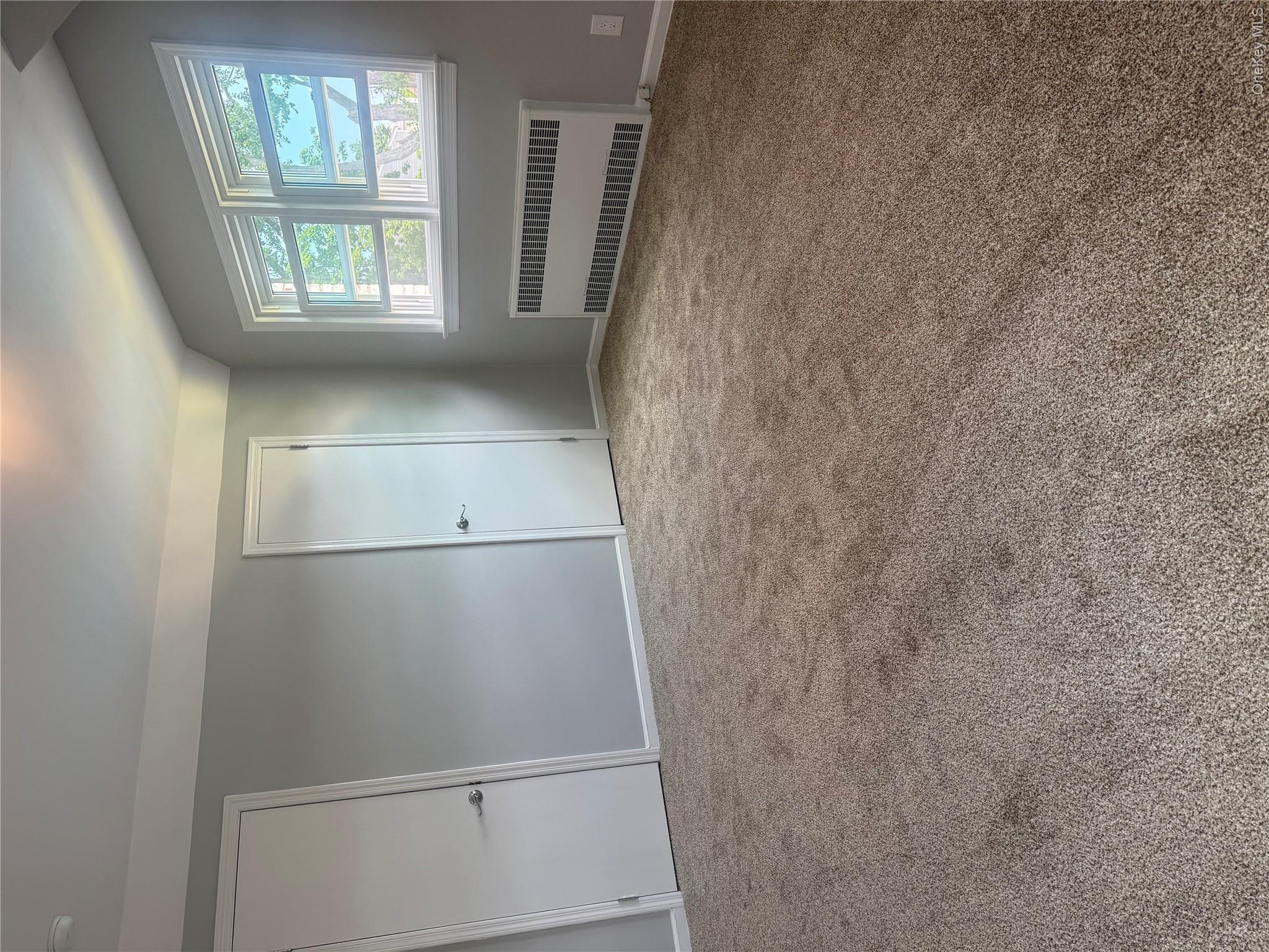 189 Nassau Boulevard, Unit 2 photo 4