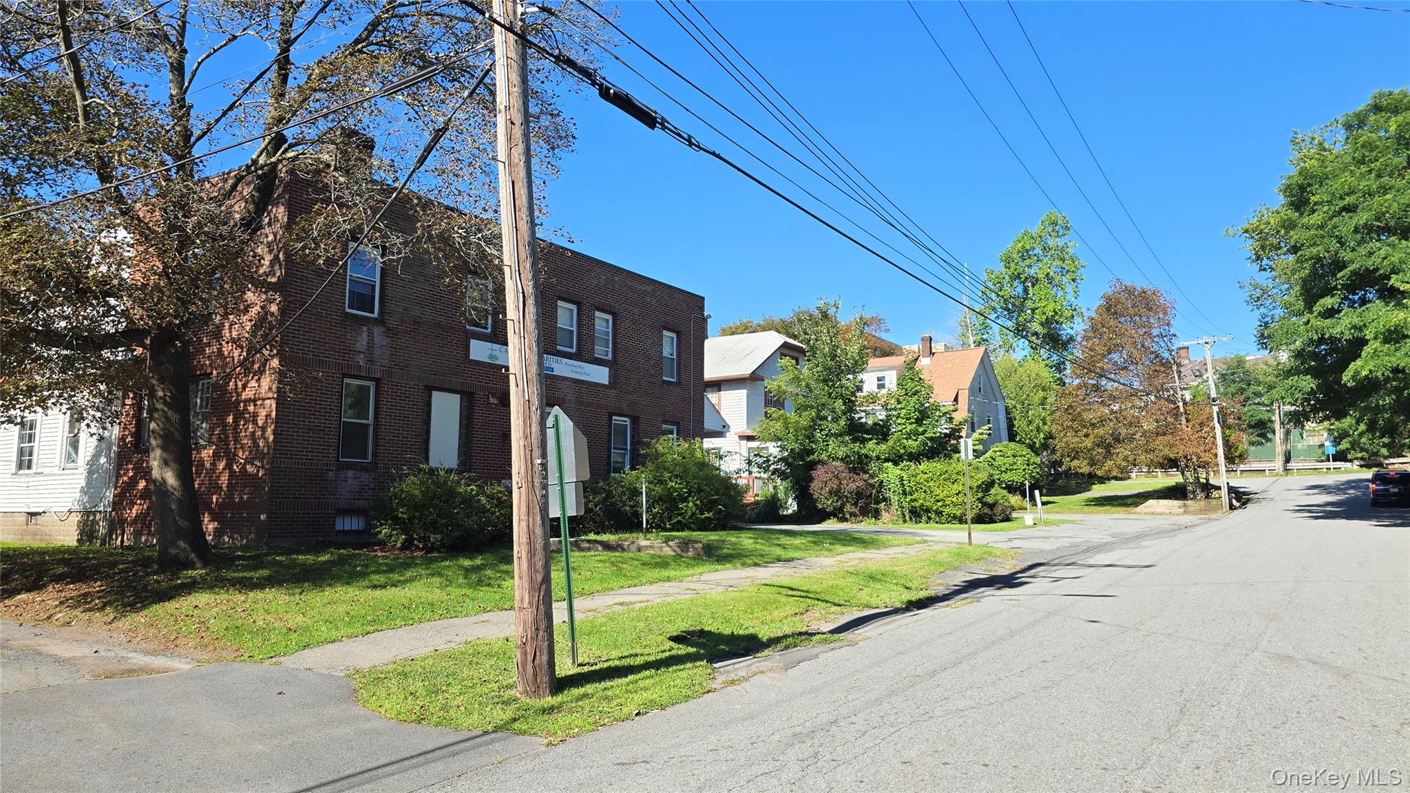 17 Hamilton Avenue – For Sale photo 3