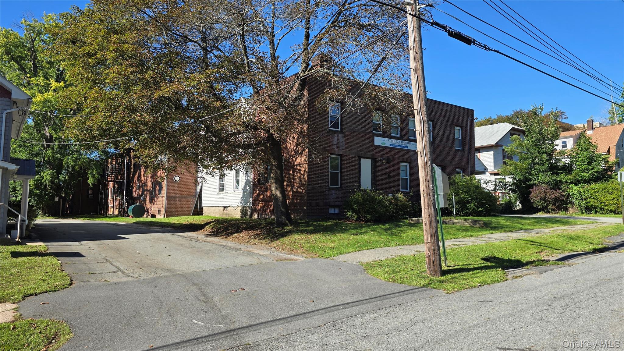 17 Hamilton Avenue – For Sale photo 2