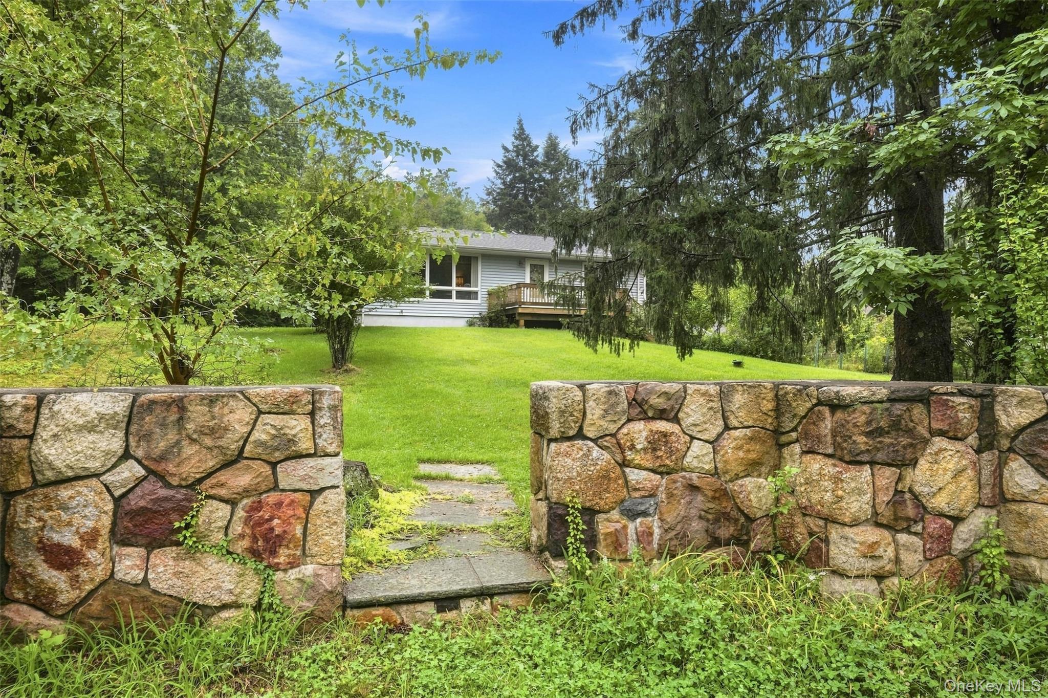 31 Red Barn Road – For Sale photo 2
