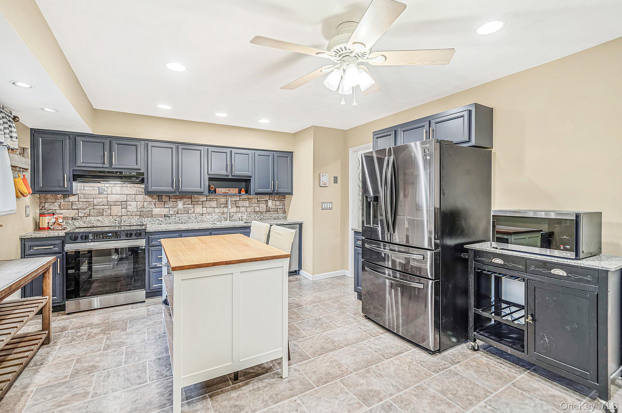 6 North Avenue – For Sale photo 12
