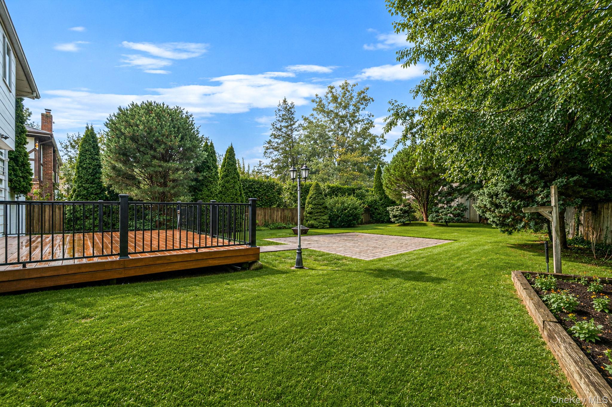 6 North Avenue – For Sale photo 5
