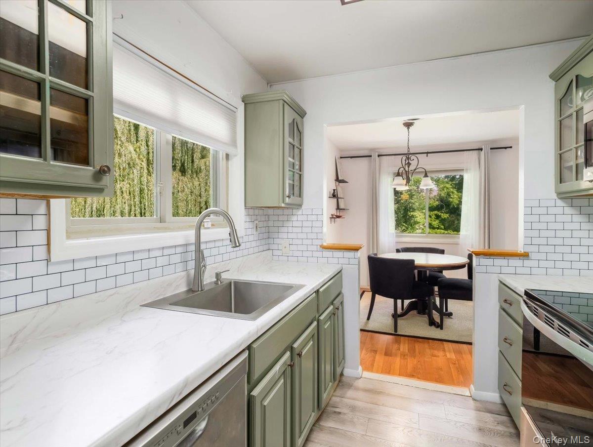 139 Sterling Street, Unit 139 photo 4