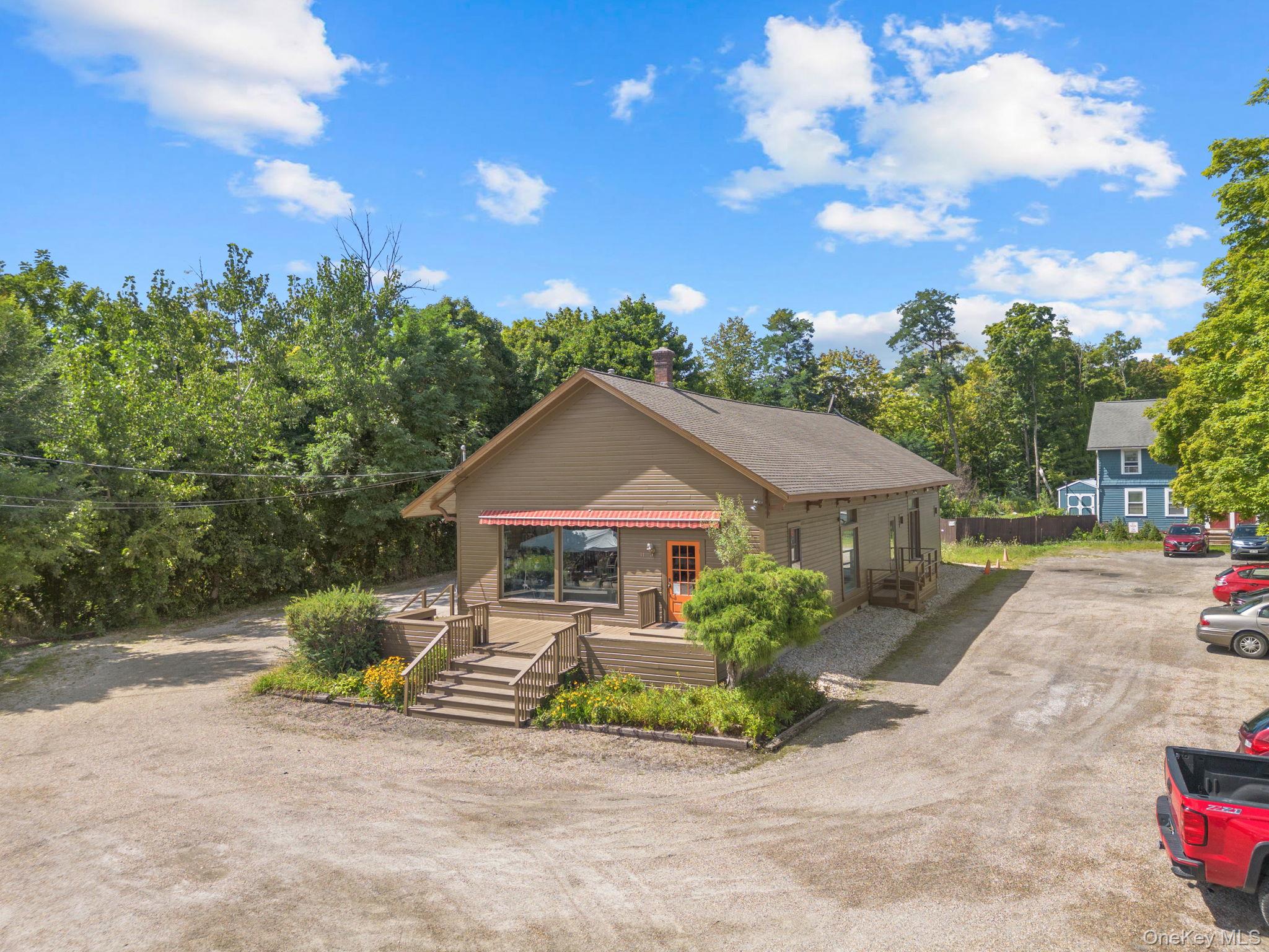 11 Railroad Plaza – For Sale photo 2