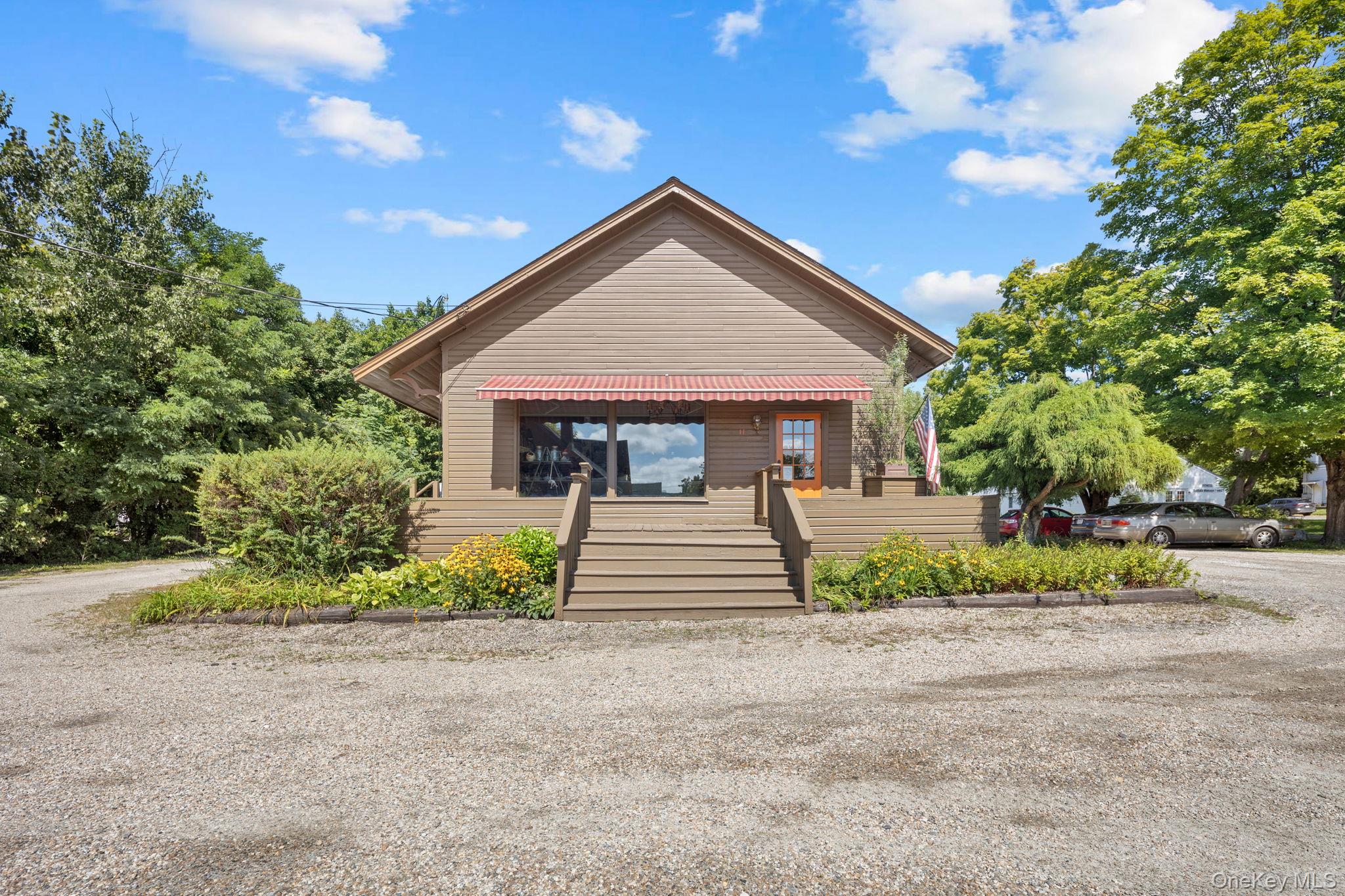 11 Railroad Plaza – For Sale photo 5