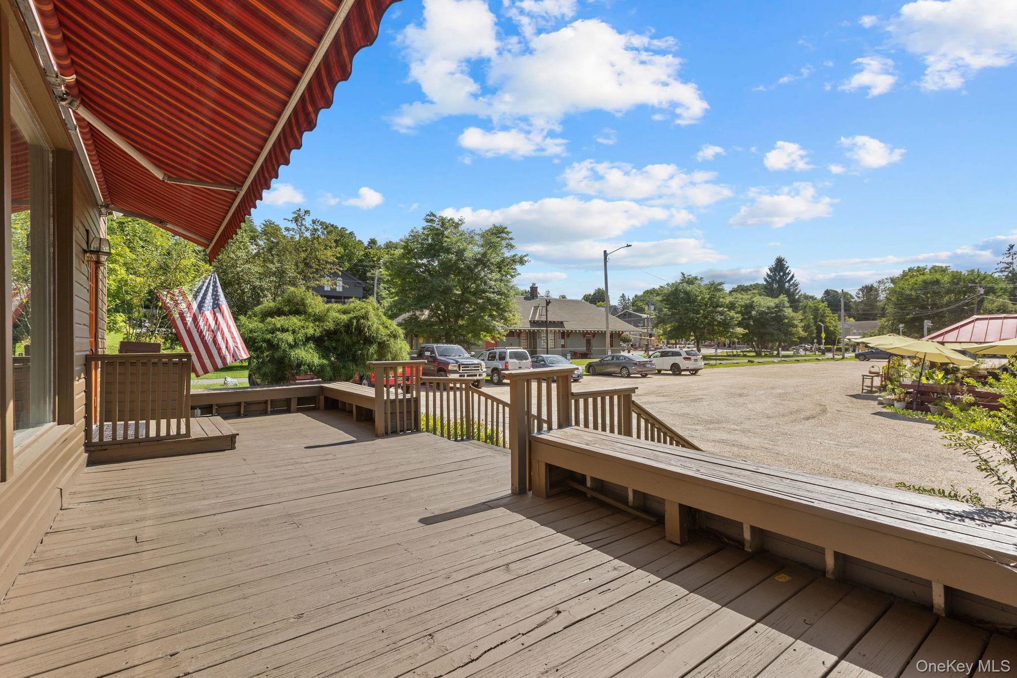 11 Railroad Plaza – For Sale photo 33
