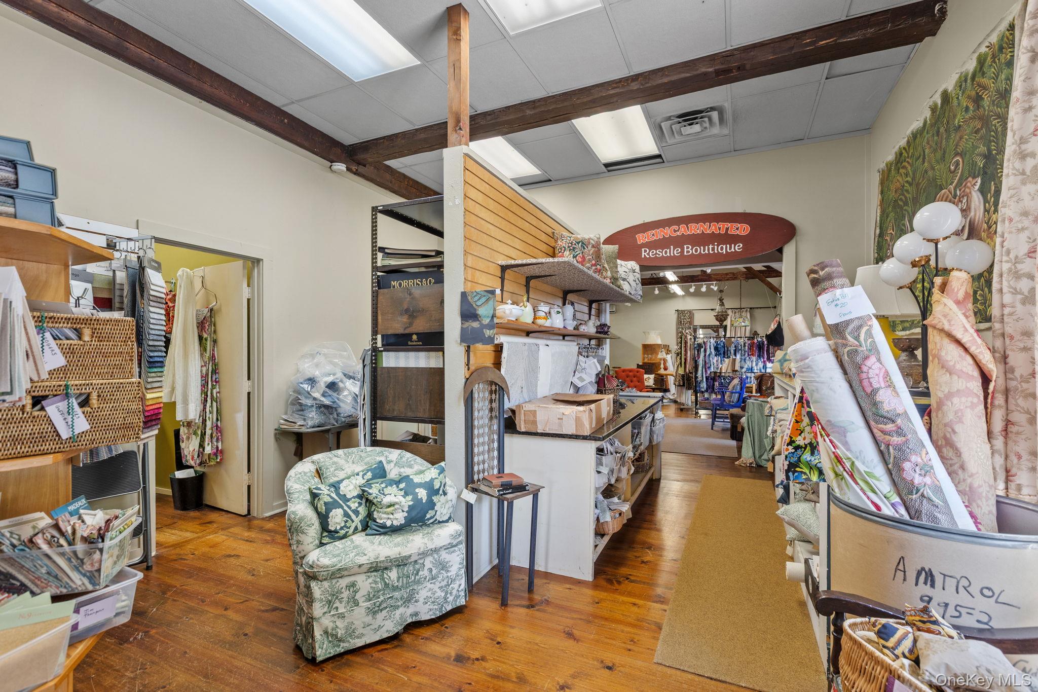 11 Railroad Plaza – For Sale photo 14
