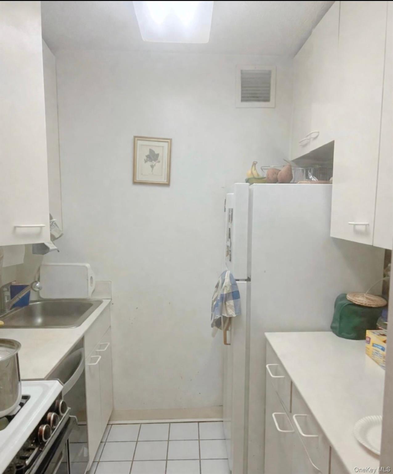 330 E 38th Street, Unit 10C photo 26