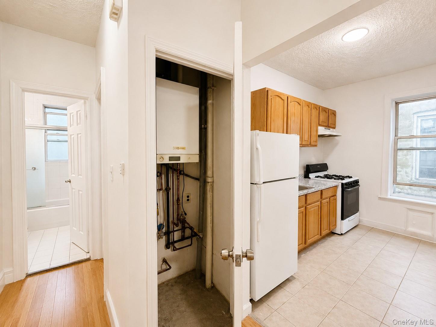 1171 Colgate Avenue – For Sale photo 5
