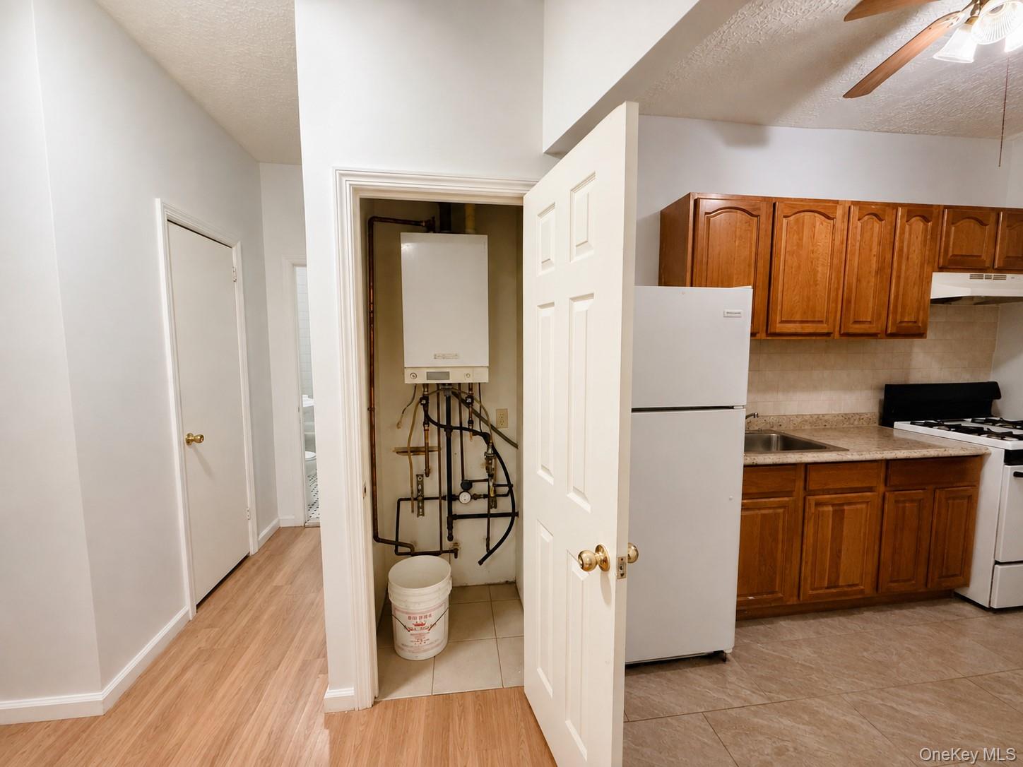 1171 Colgate Avenue – For Sale photo 12