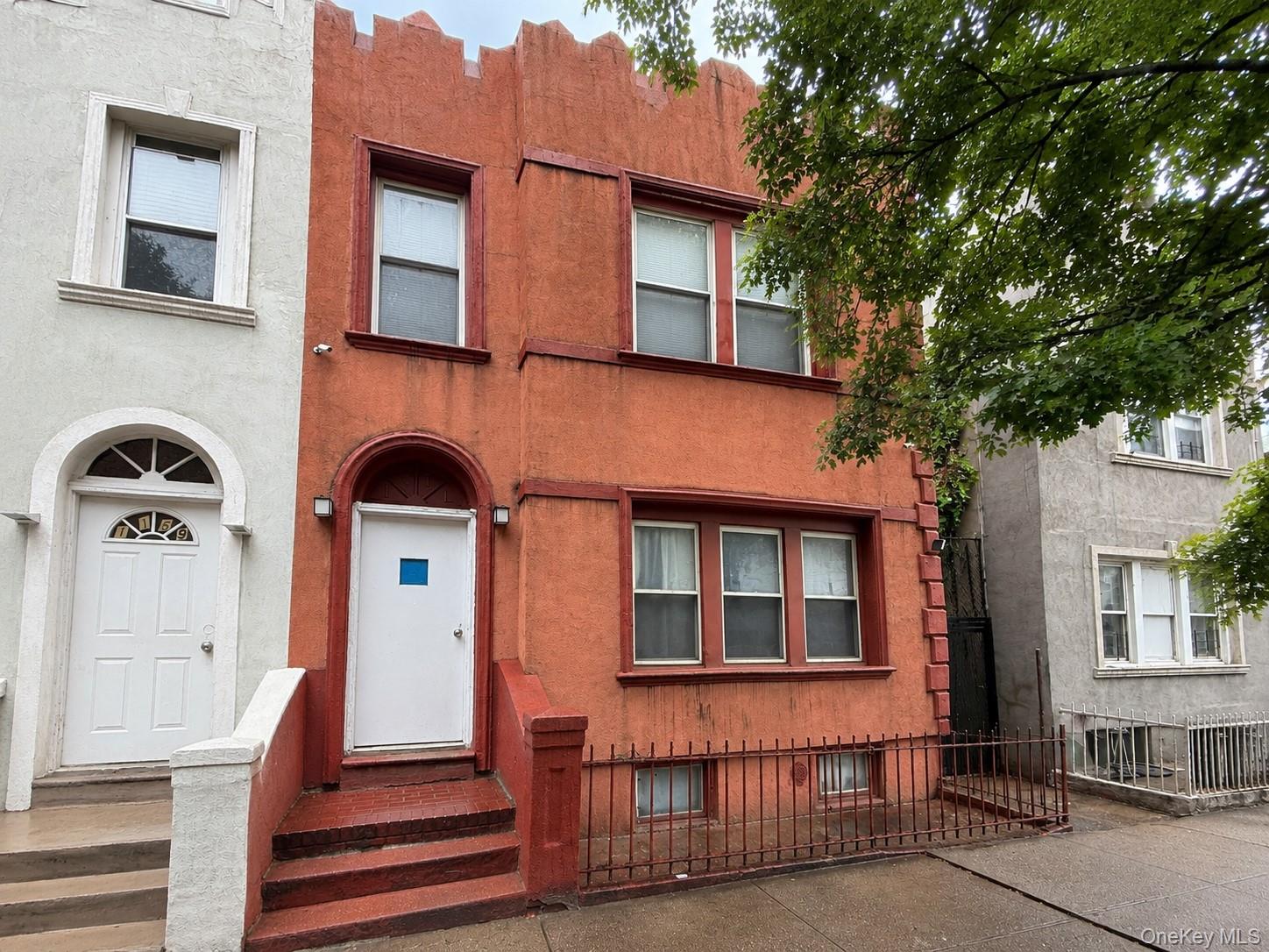 1171 Colgate Avenue – For Sale