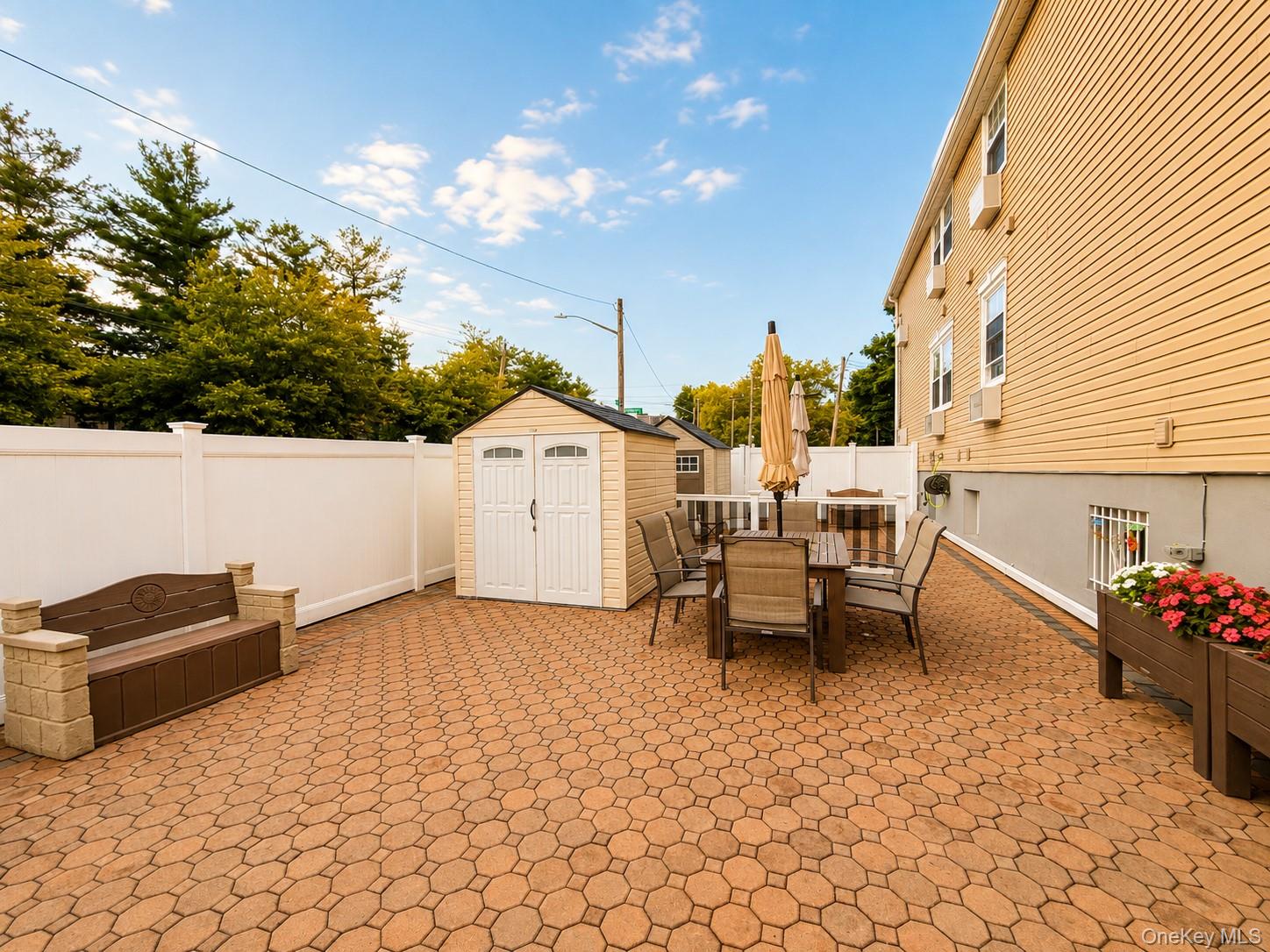 2357 Demeyer Street – For Sale photo 40