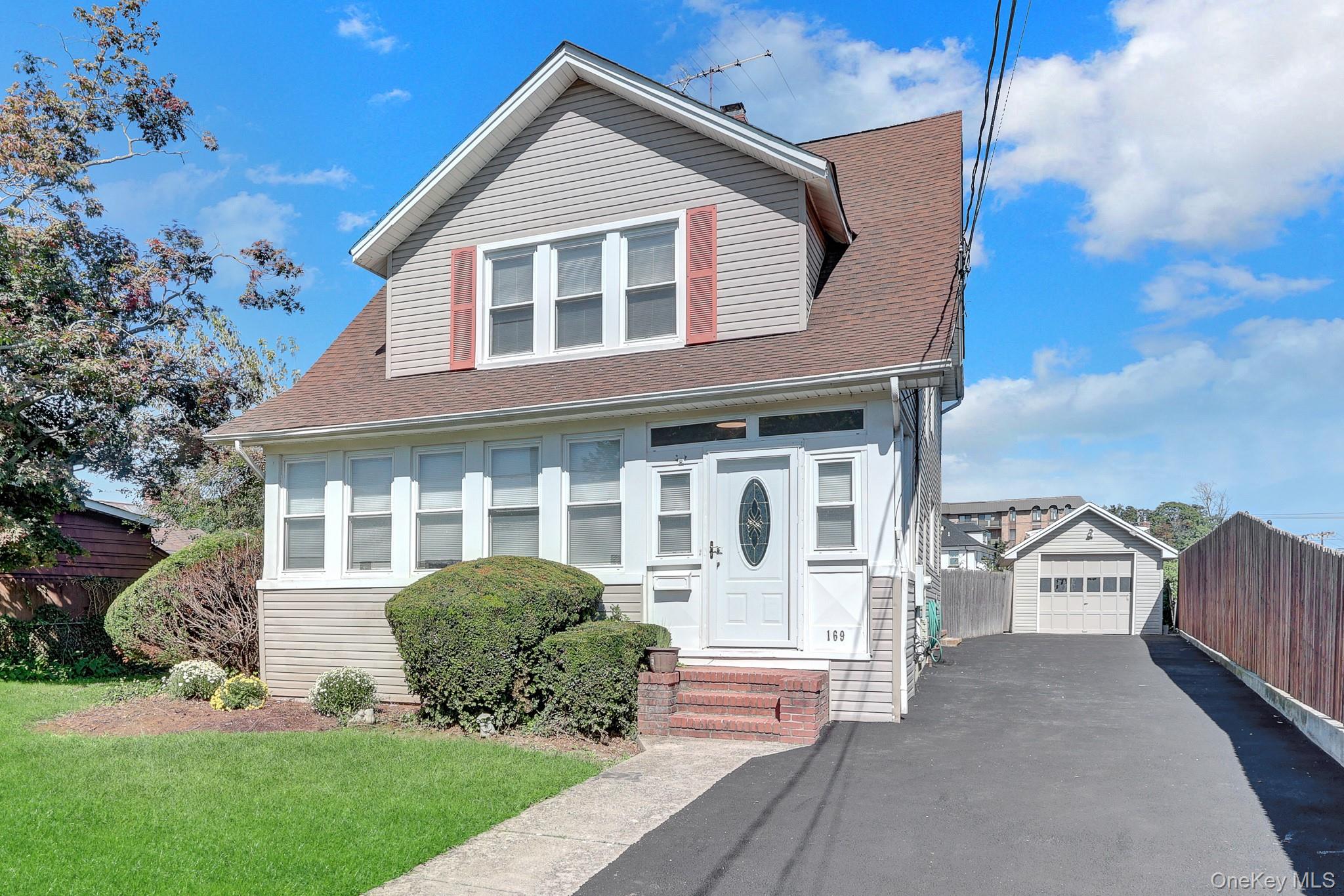 169 Butler Street – For Sale photo 3