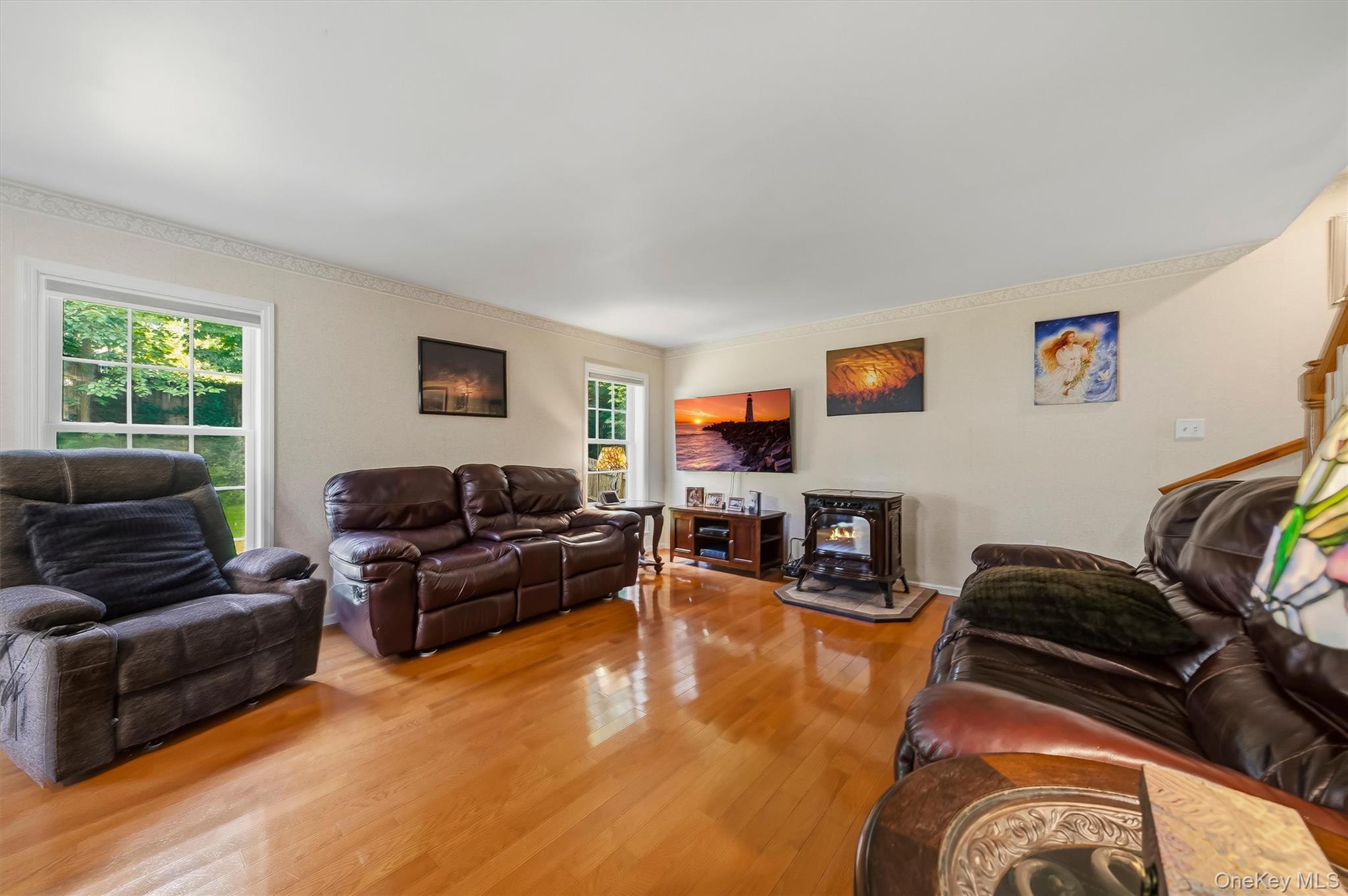 6 E Shore Road – For Sale photo 16