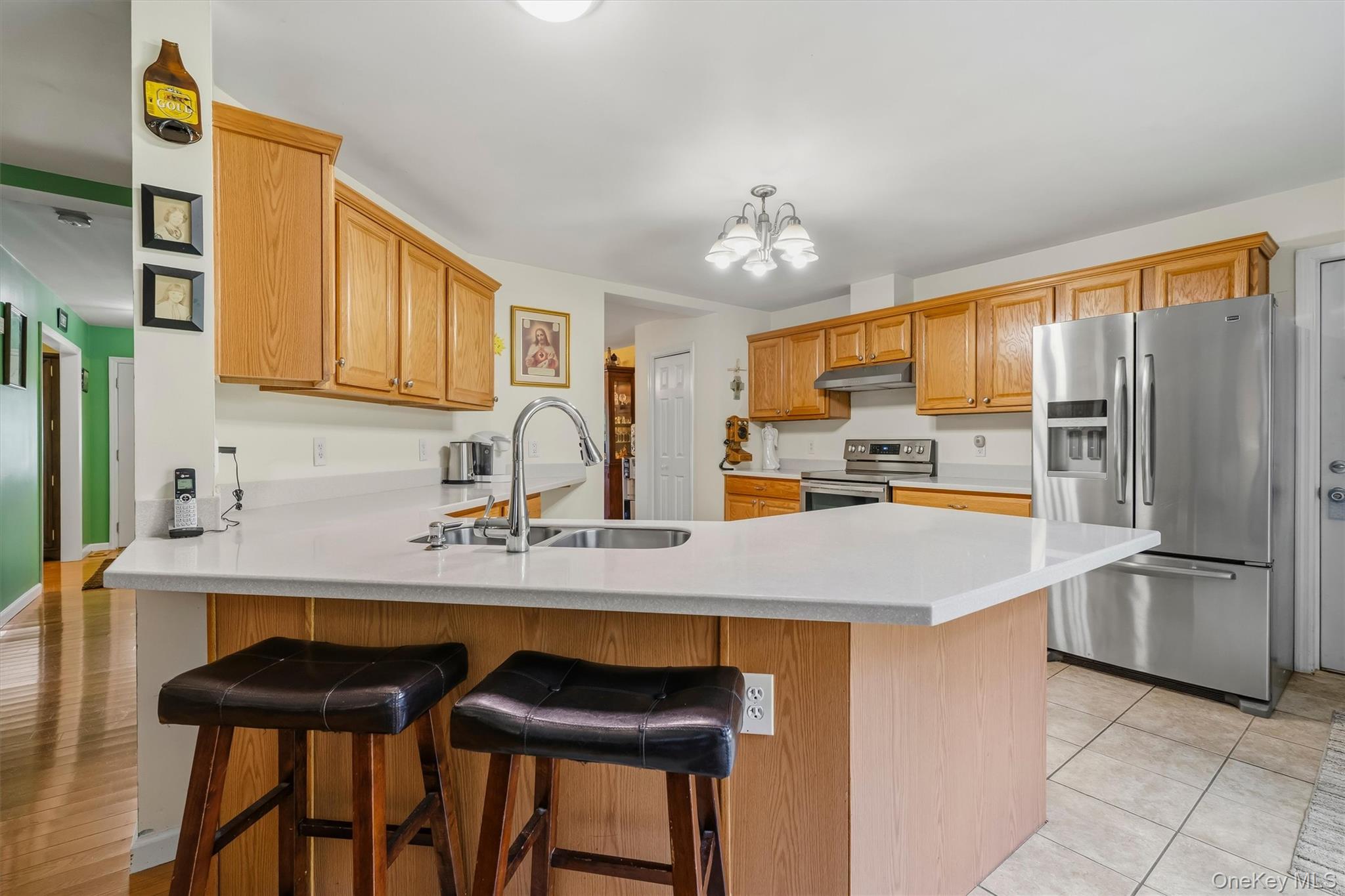 6 E Shore Road – For Sale photo 11
