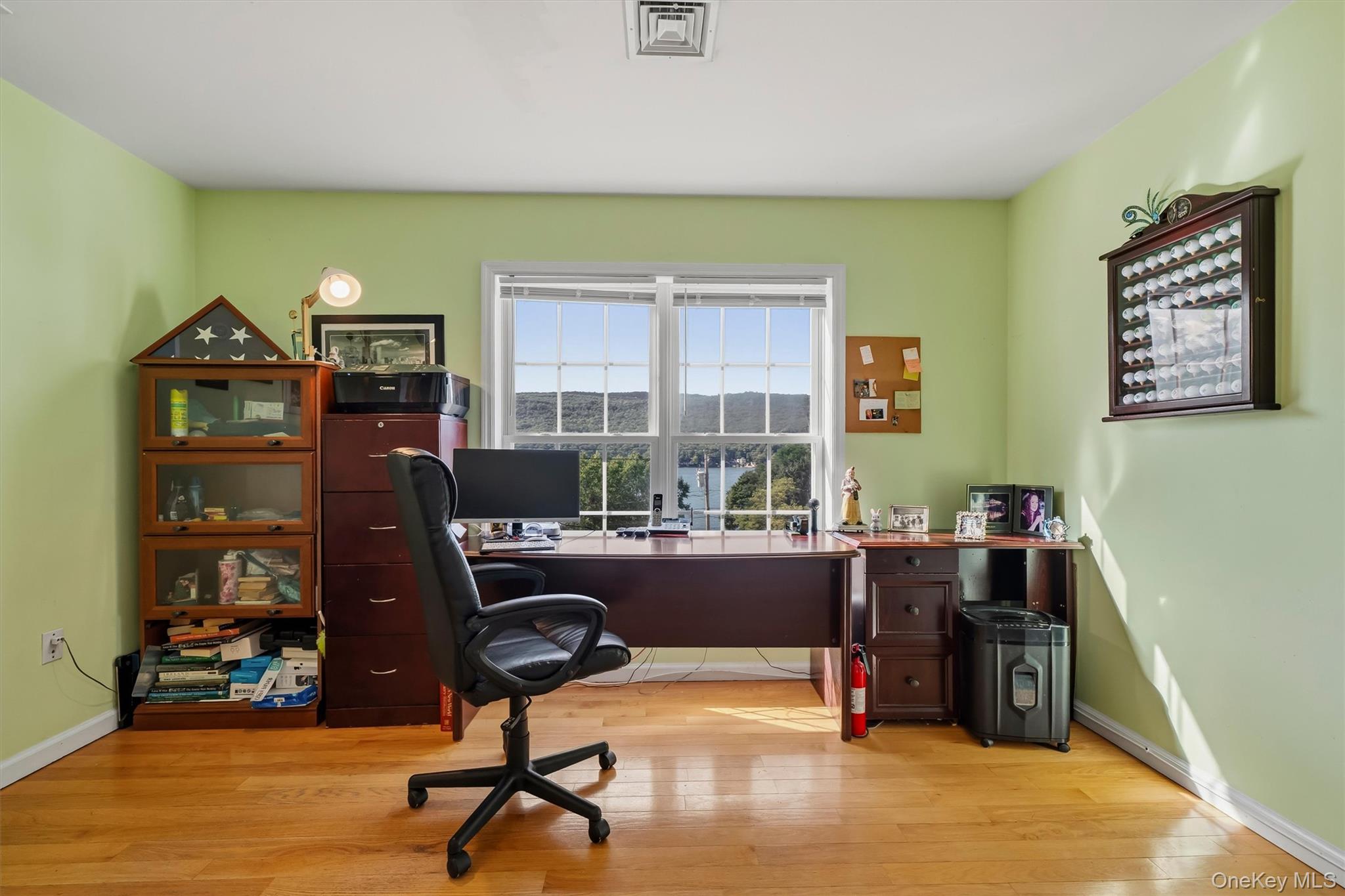 6 E Shore Road – For Sale photo 23