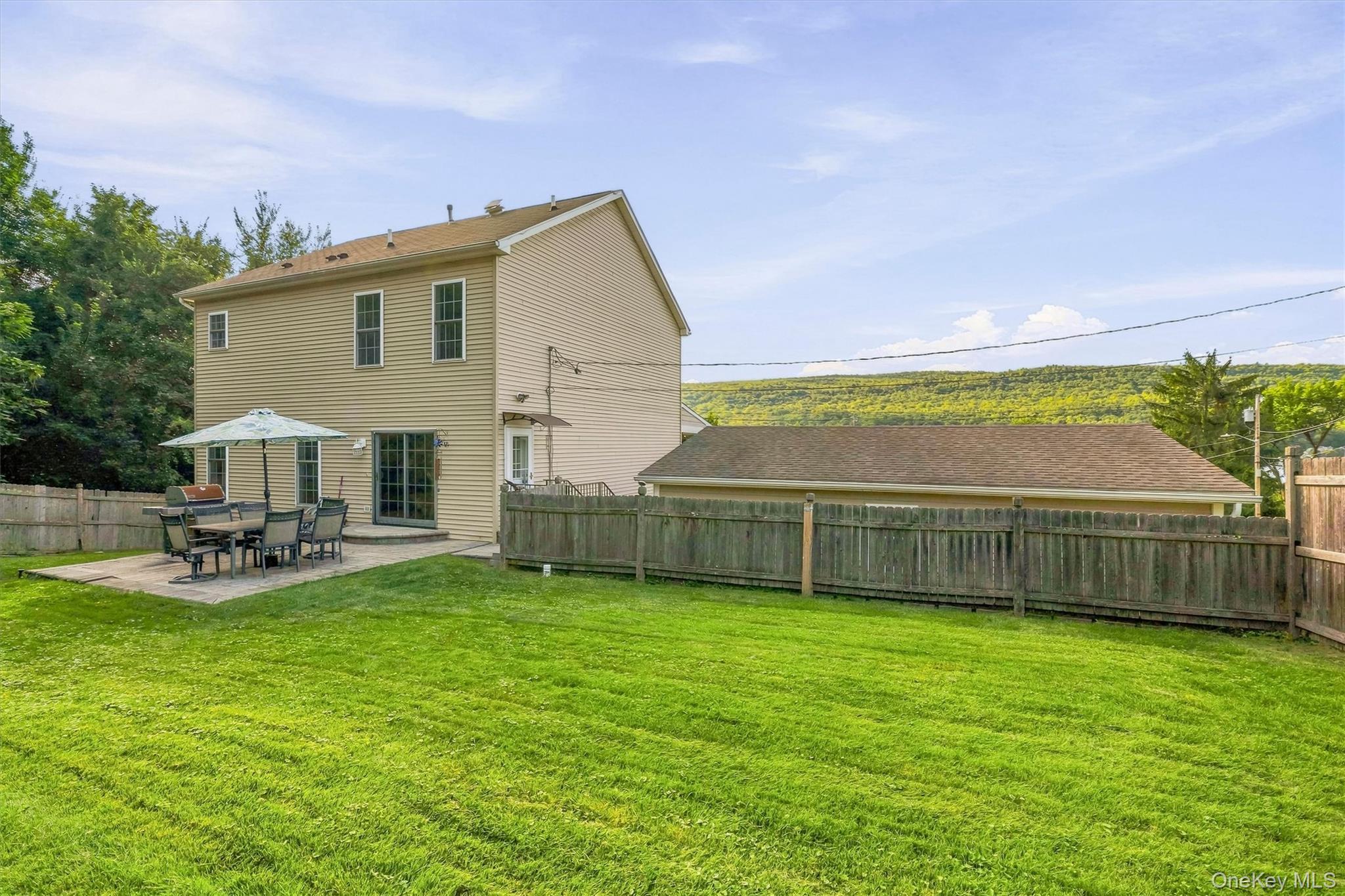 6 E Shore Road – For Sale photo 34