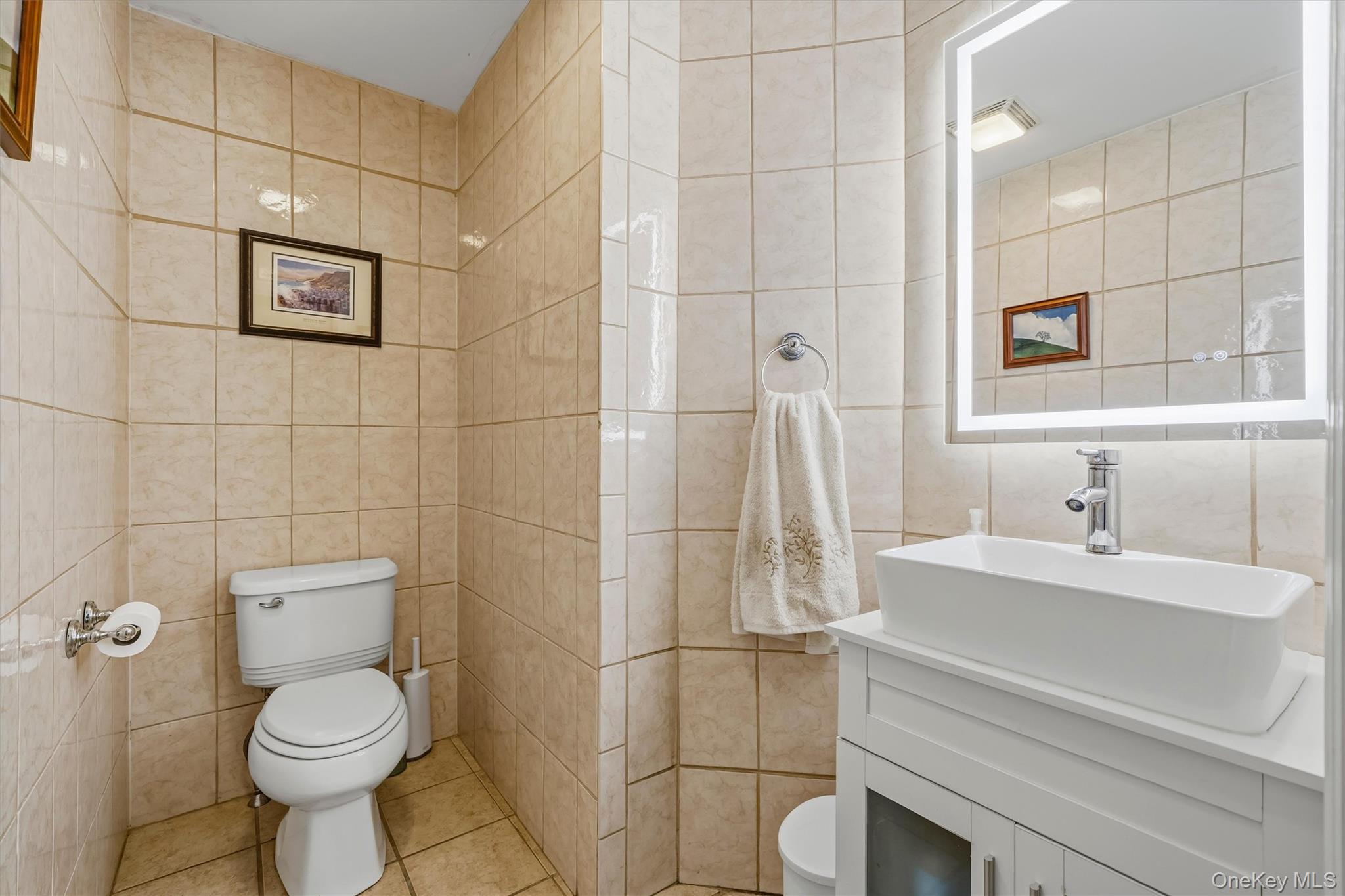 6 E Shore Road – For Sale photo 18