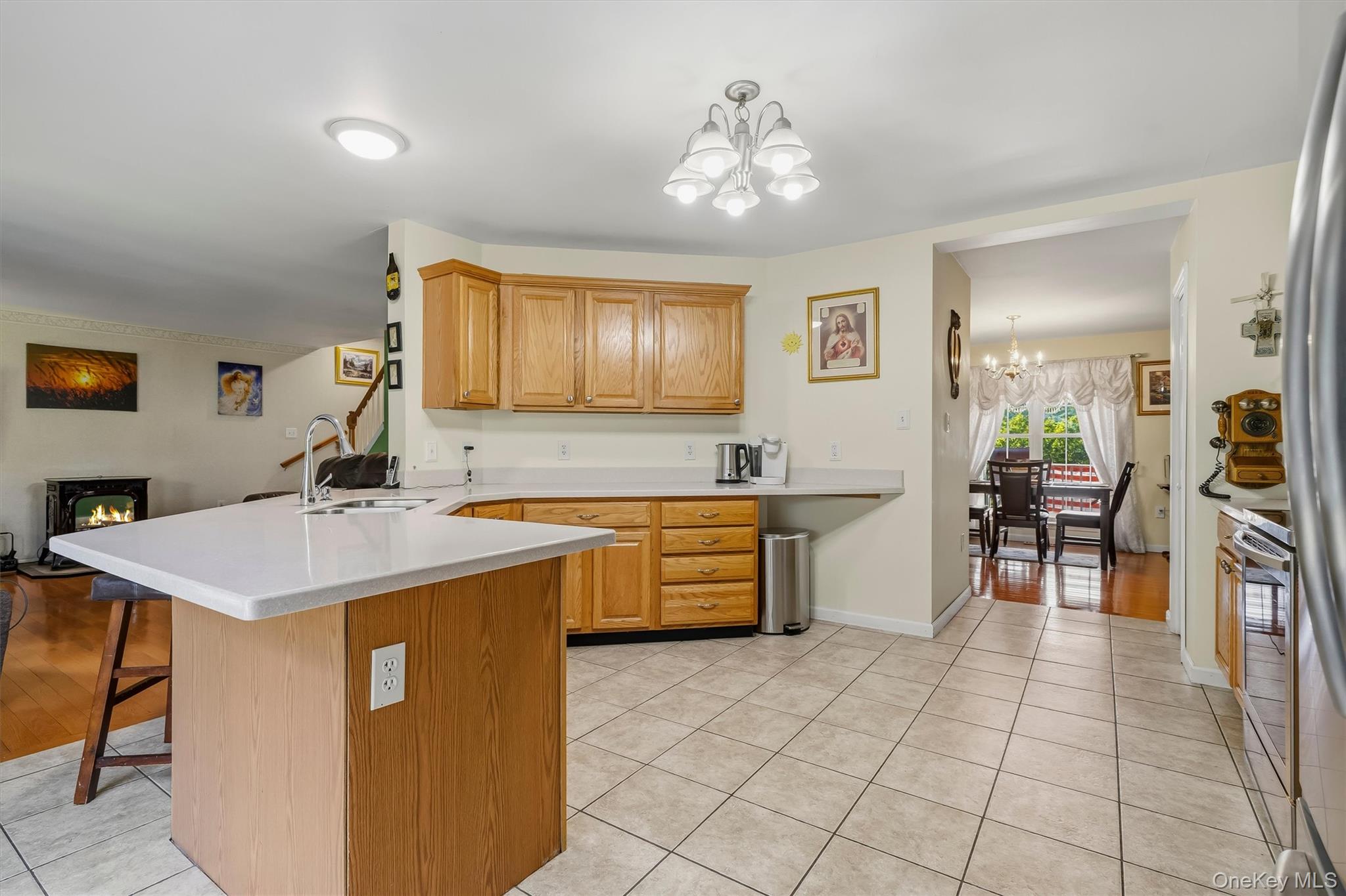 6 E Shore Road – For Sale photo 10