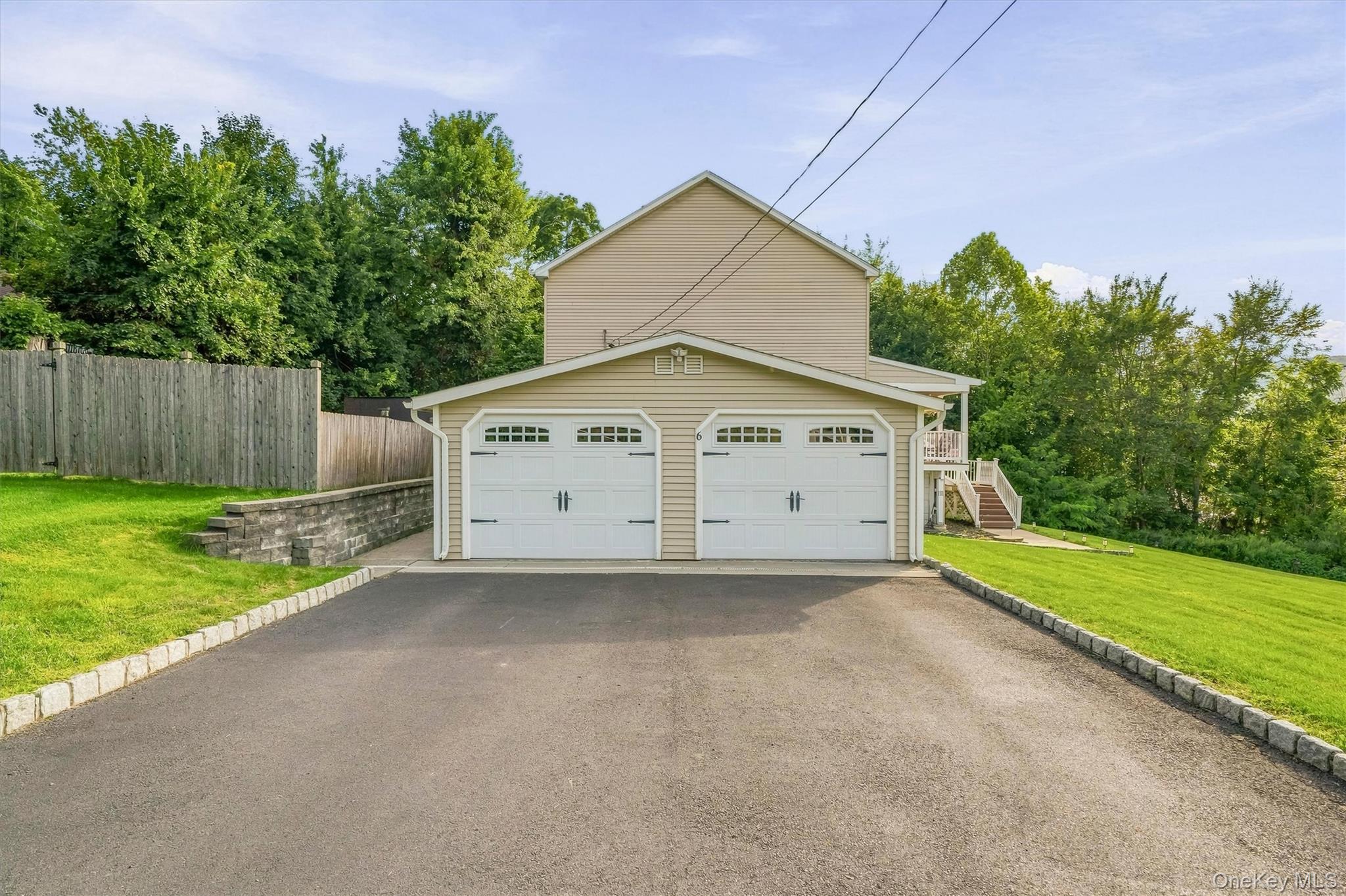 6 E Shore Road – For Sale photo 2