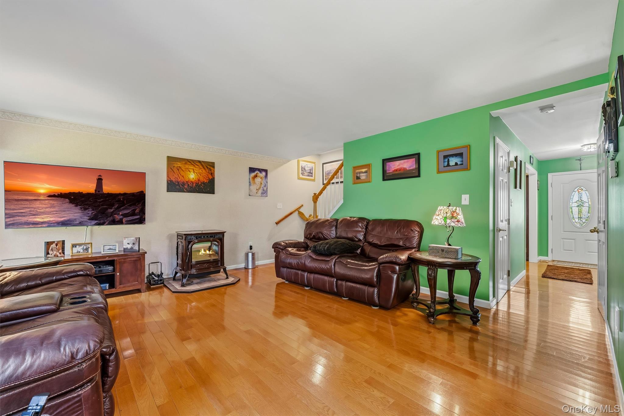 6 E Shore Road – For Sale photo 17