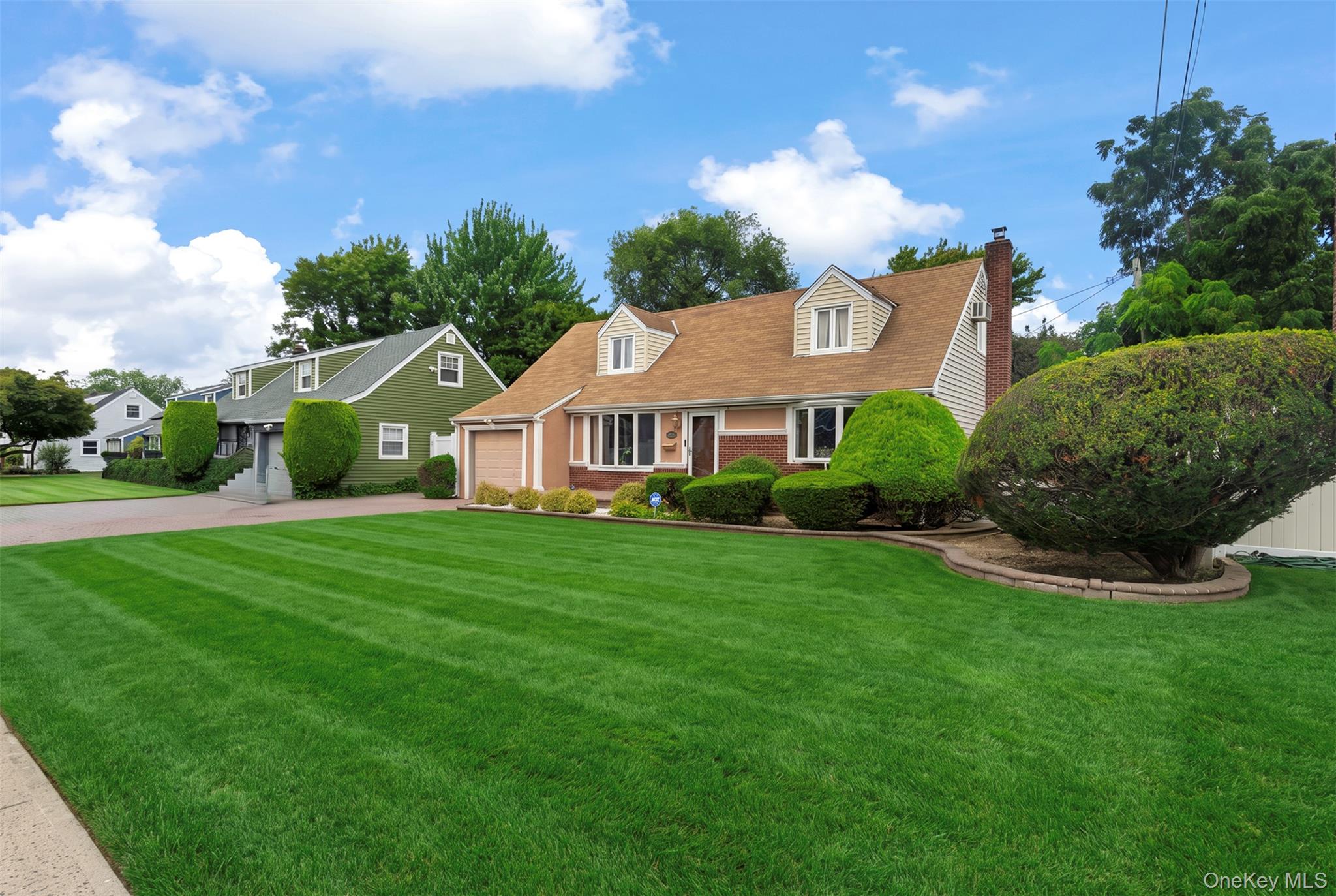868 Spring Avenue – For Sale photo 2