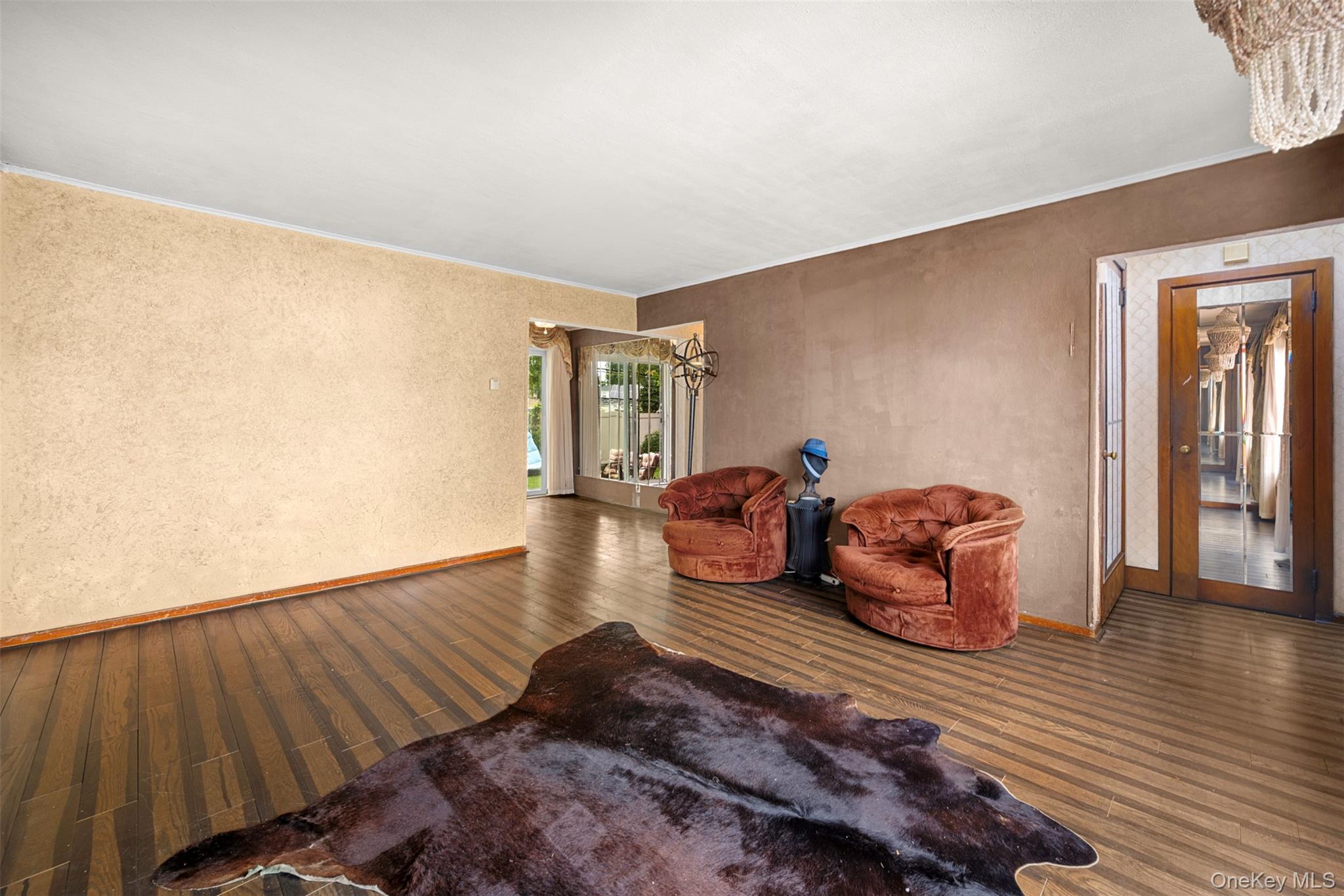 868 Spring Avenue – For Sale photo 8