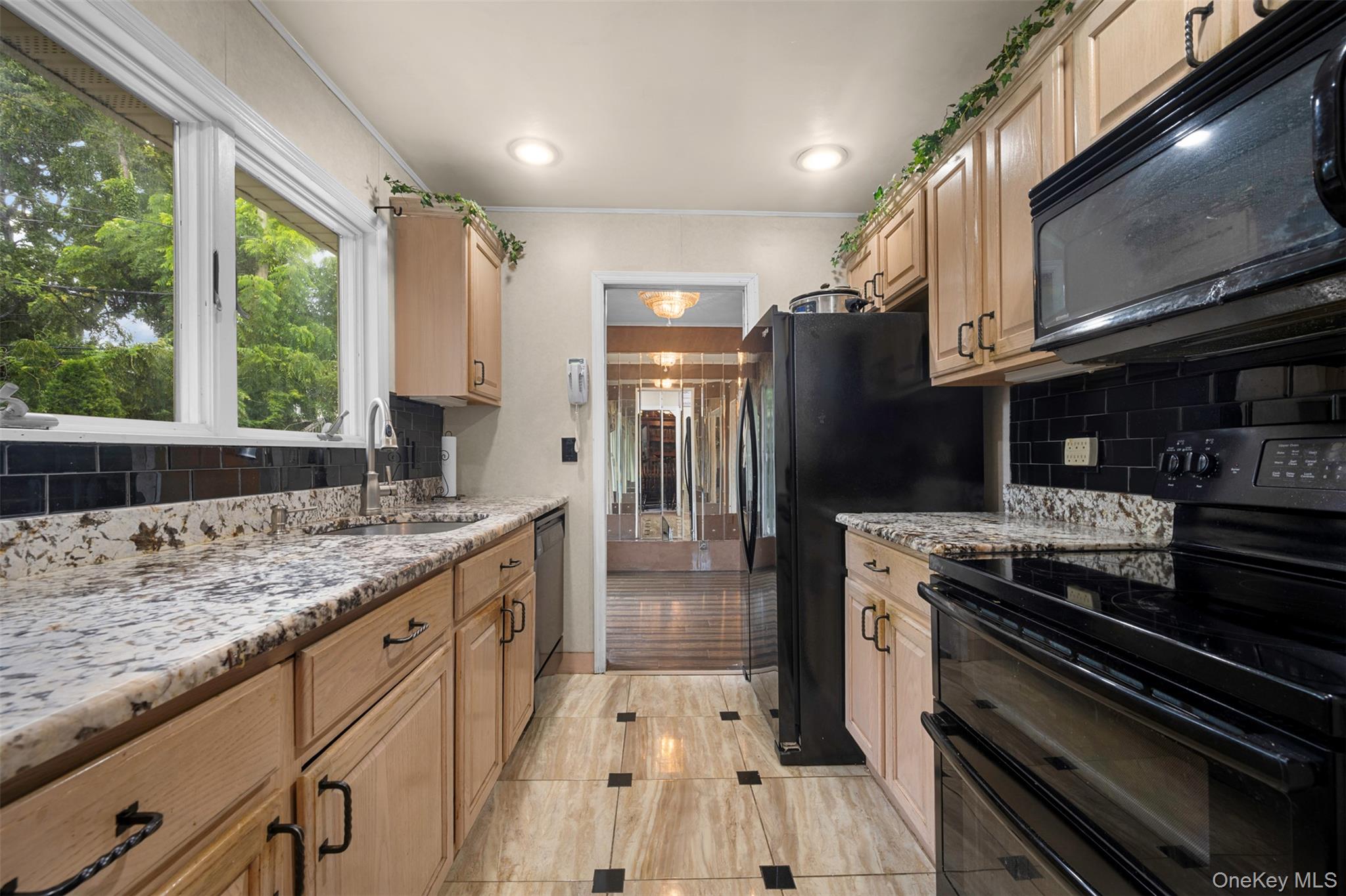 868 Spring Avenue – For Sale photo 13