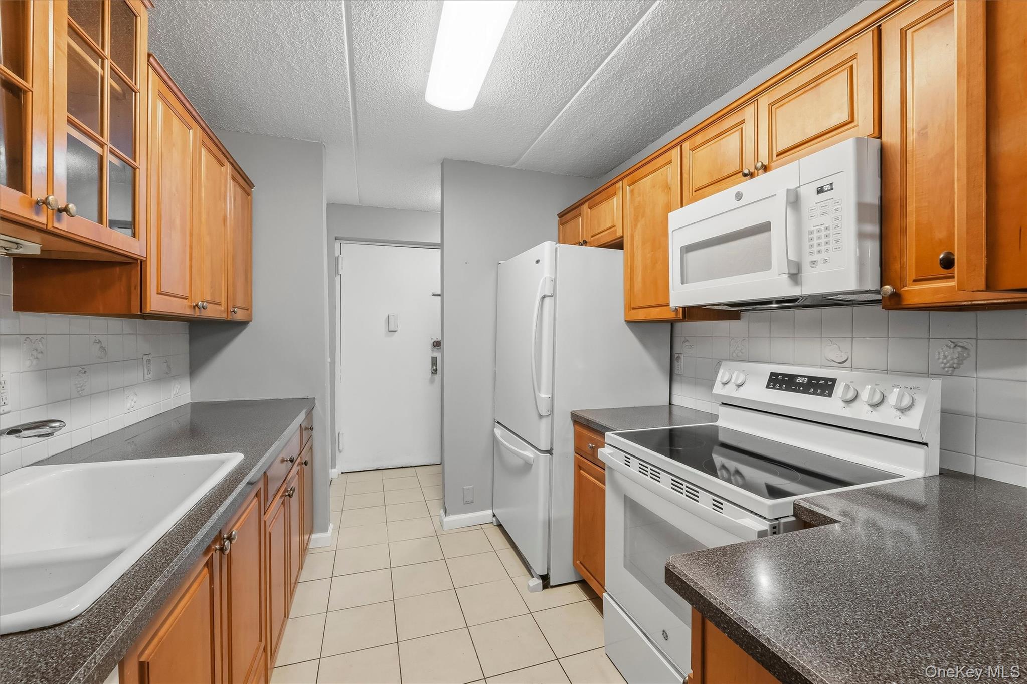 130 Colonial Parkway, Unit 3L photo 10