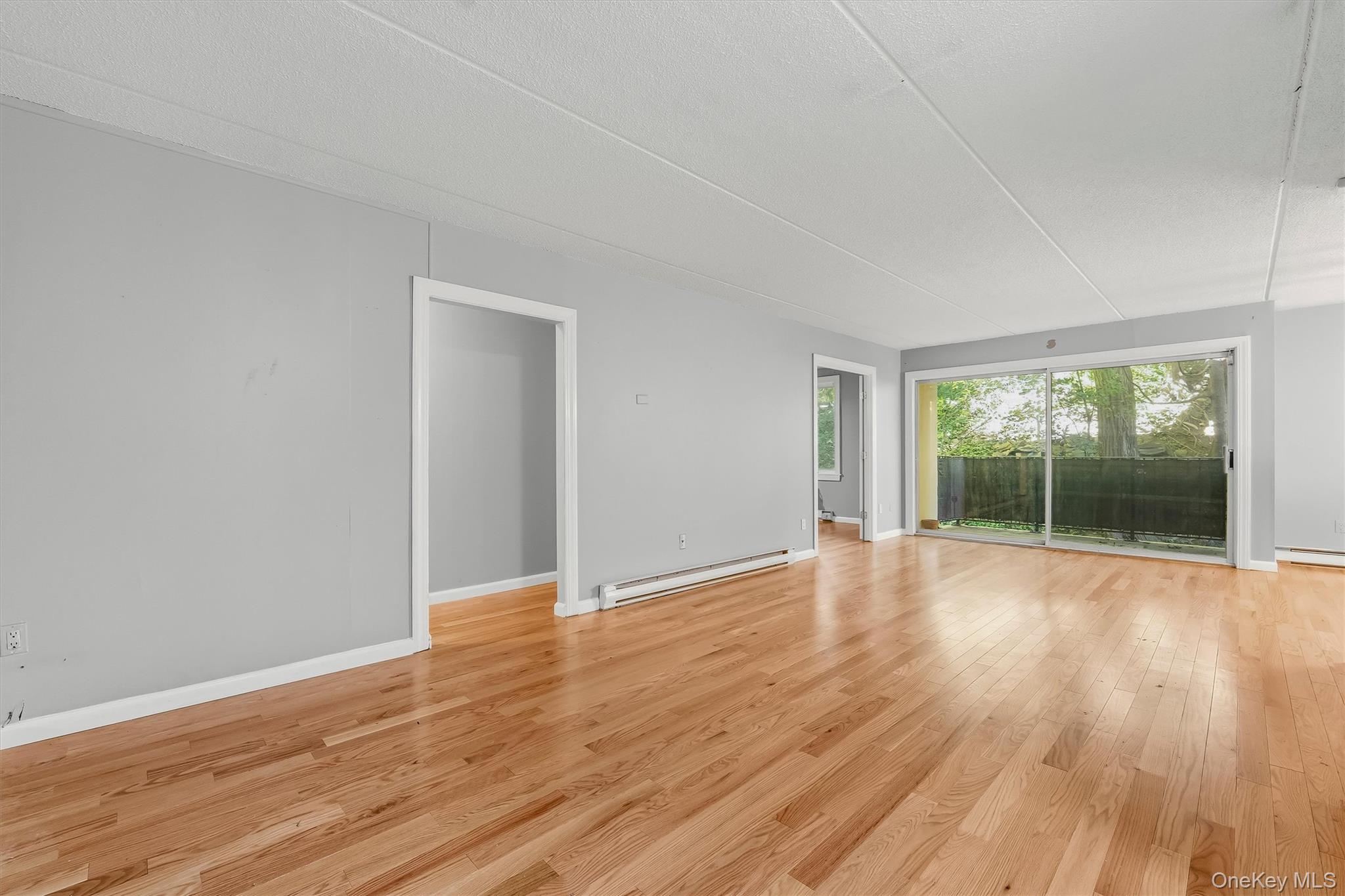 130 Colonial Parkway, Unit 3L photo 5
